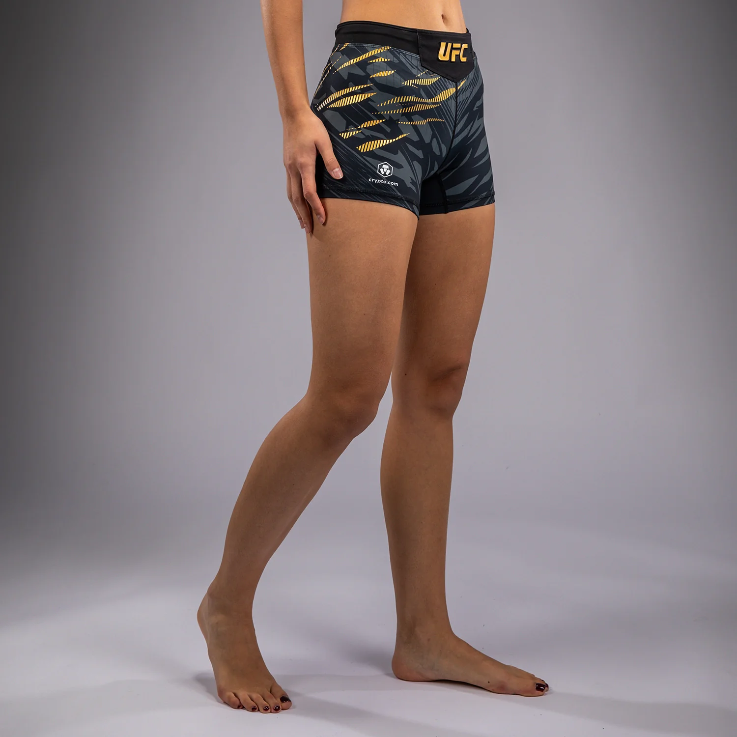UFC Fusion by Venum Authentic Fight Night Vale Tudo Shorts para Mujer - Ajuste Corto - Champion - Image 4