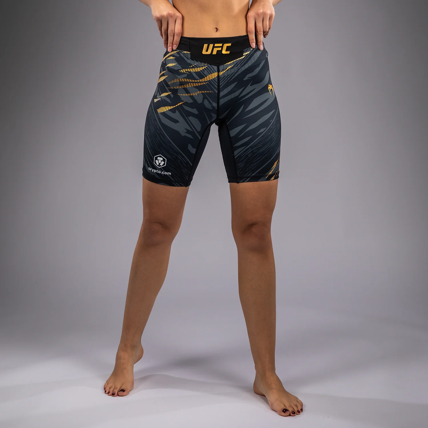 UFC Fusion by Venum Authentic Fight Night Vale Tudo Shorts para Mujer - Ajuste Largo - Champion