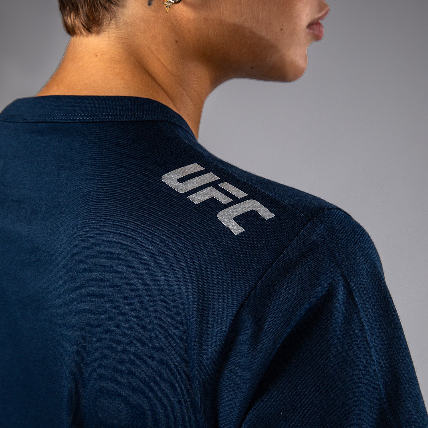 UFC Fusion by Venum Fight Week Camiseta de Manga Corta de Algodón para Mujer - Solid Azul oceánico - Image 6