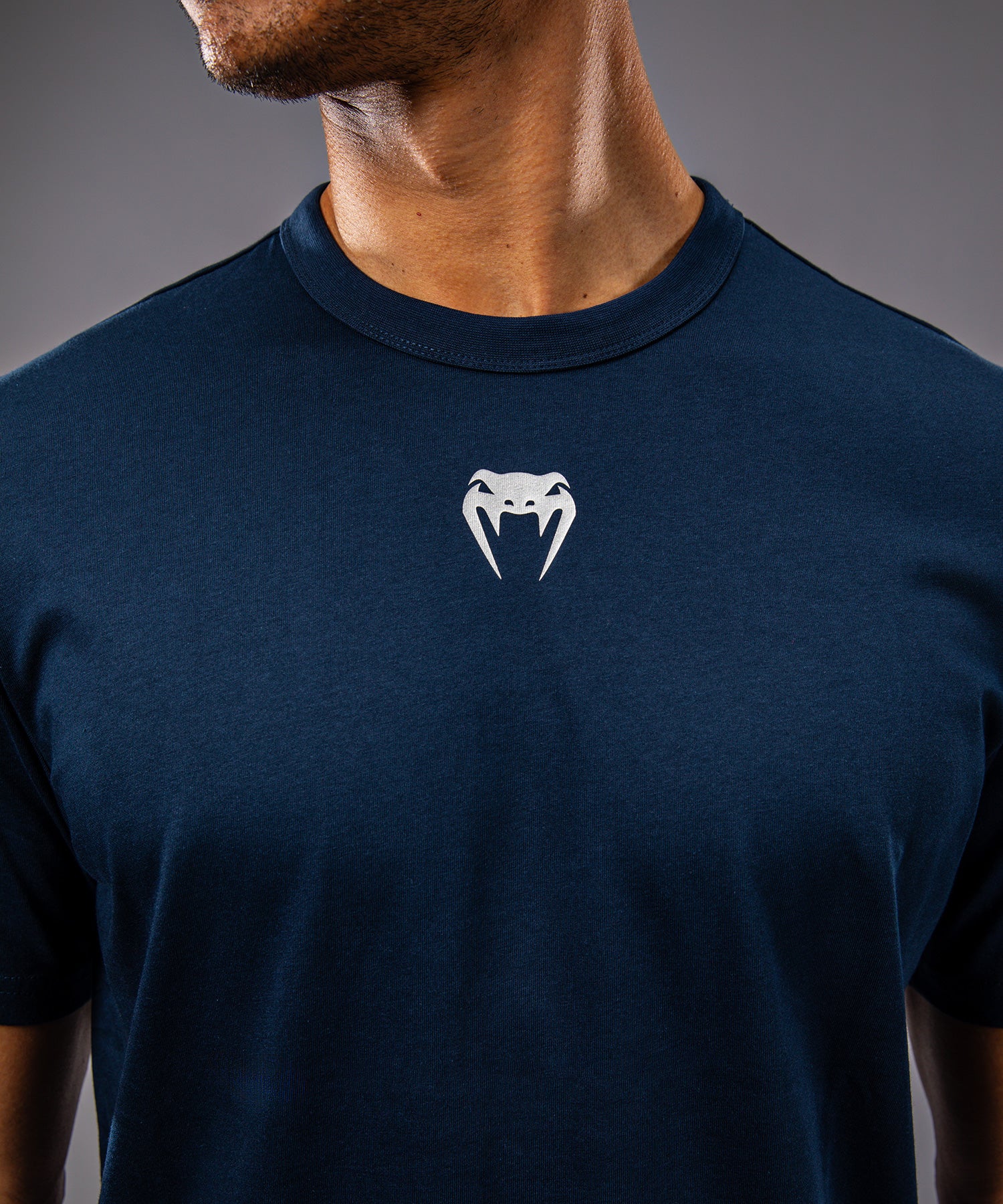 UFC Fusion by Venum Fight Week Camiseta de Manga Corta para Hombre - Solid Azul oceánico - Image 6