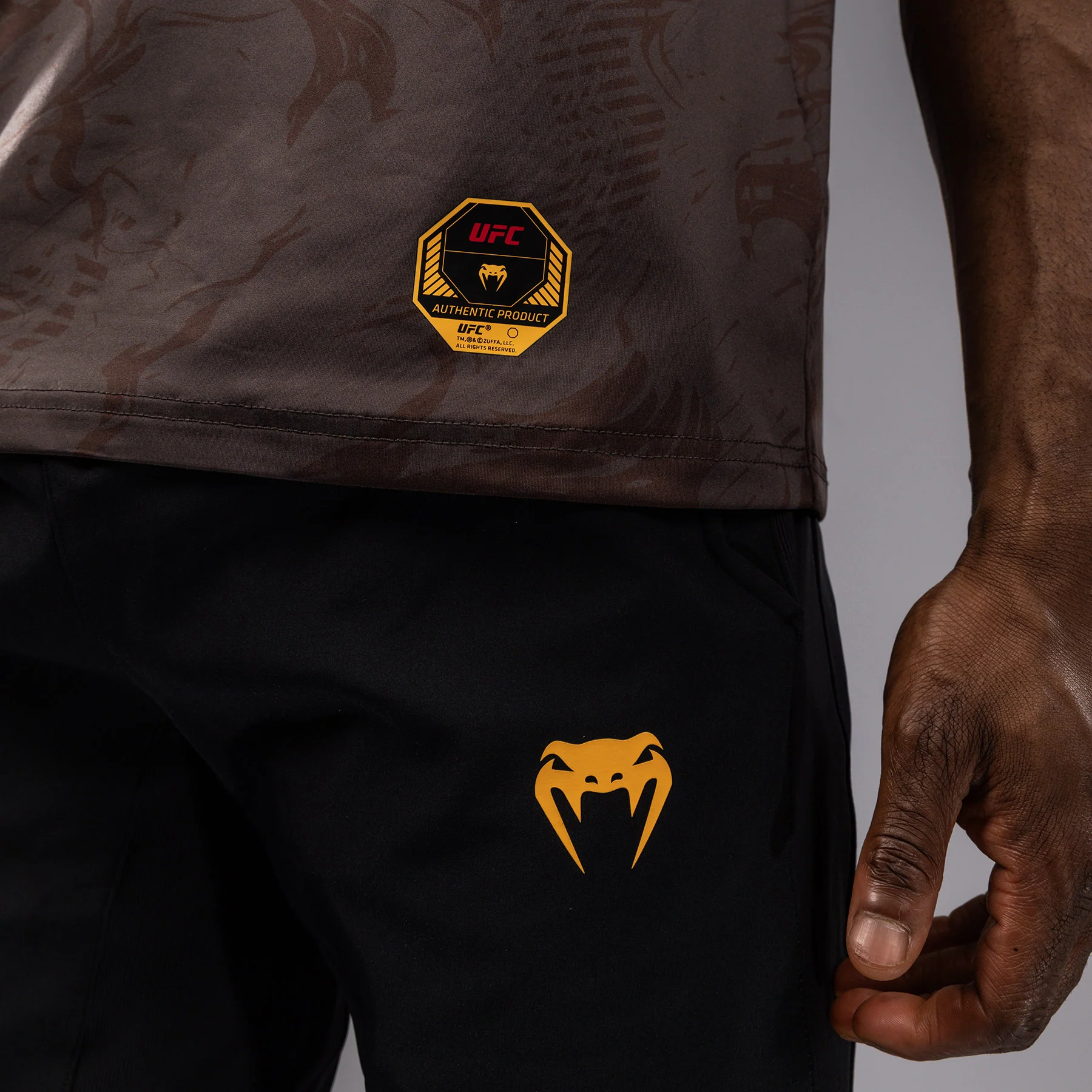 UFC Fusion by Venum Fight Week Camiseta Dry-Tech para Hombre - Marrón tierra - Image 9