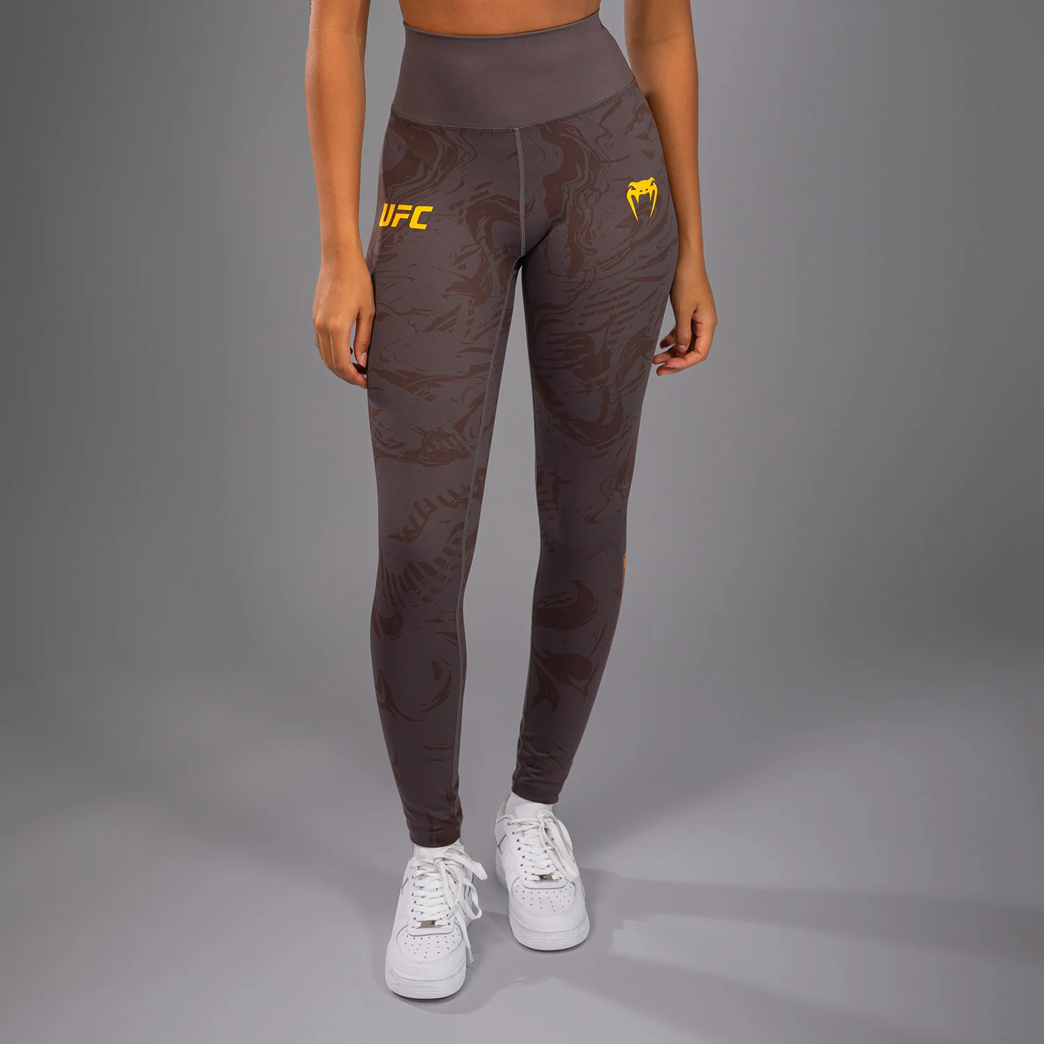 UFC Fusion by Venum Fight Week Leggings de Rendimiento para Mujer - Marrón tierra