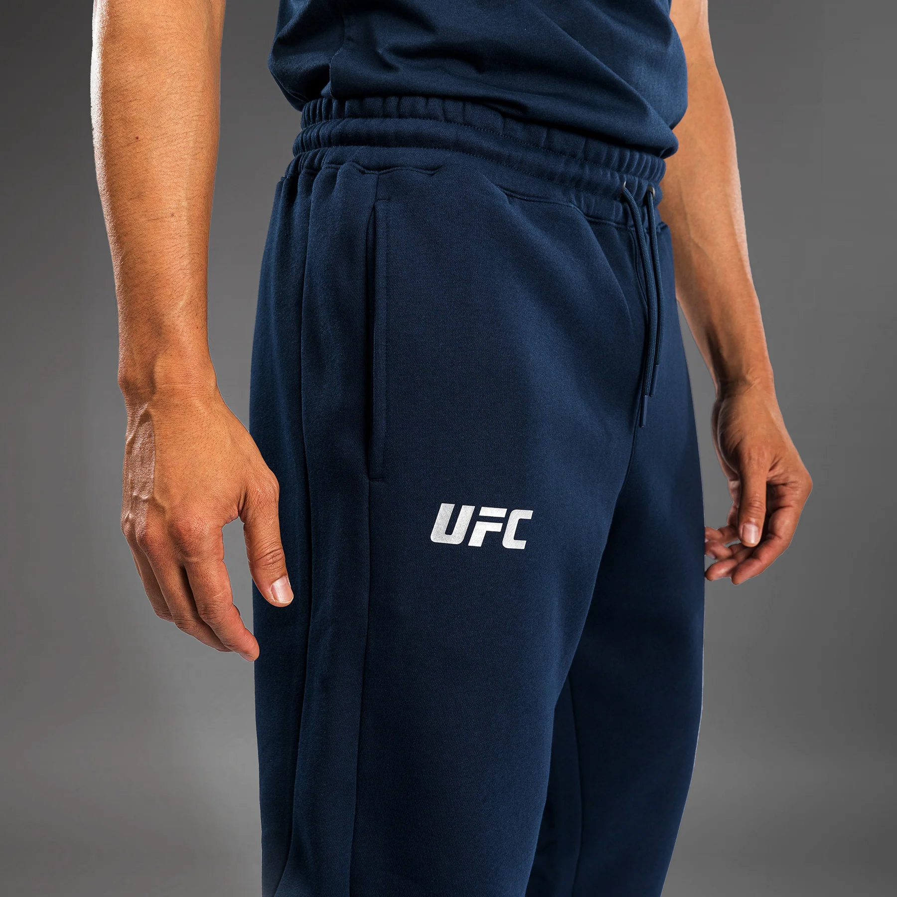 UFC Fusion by Venum Fight Week Pantalón de Algodón para Hombre - Solid Azul oceánico - Image 6