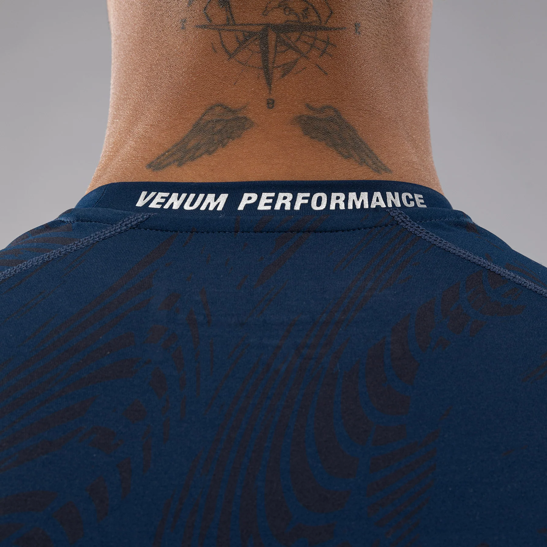 UFC Fusion by Venum Fight Week Rashguard de Manga Corta de Rendimiento para Hombre - Azul oceánico - Image 11