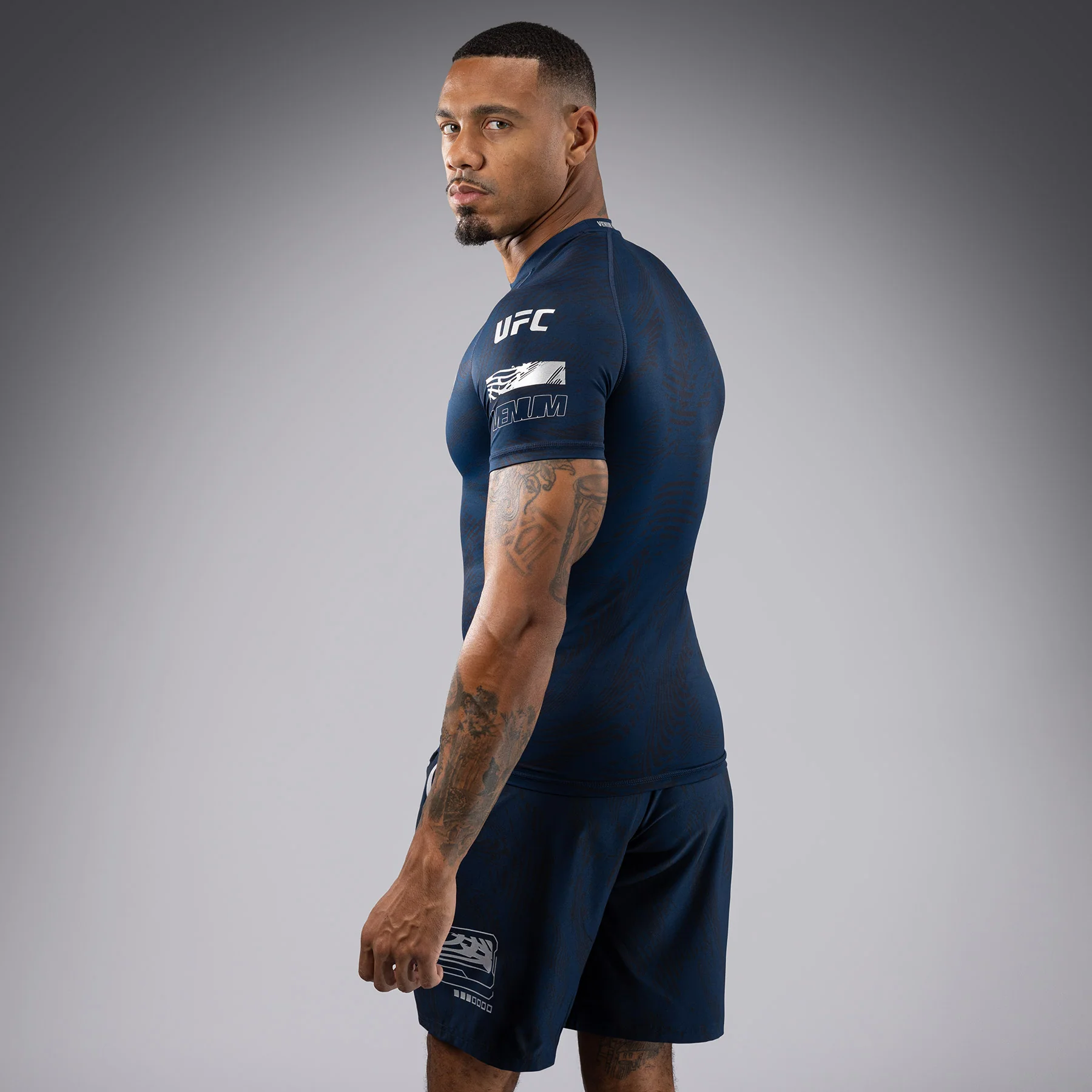 UFC Fusion by Venum Fight Week Rashguard de Manga Corta de Rendimiento para Hombre - Azul oceánico - Image 2