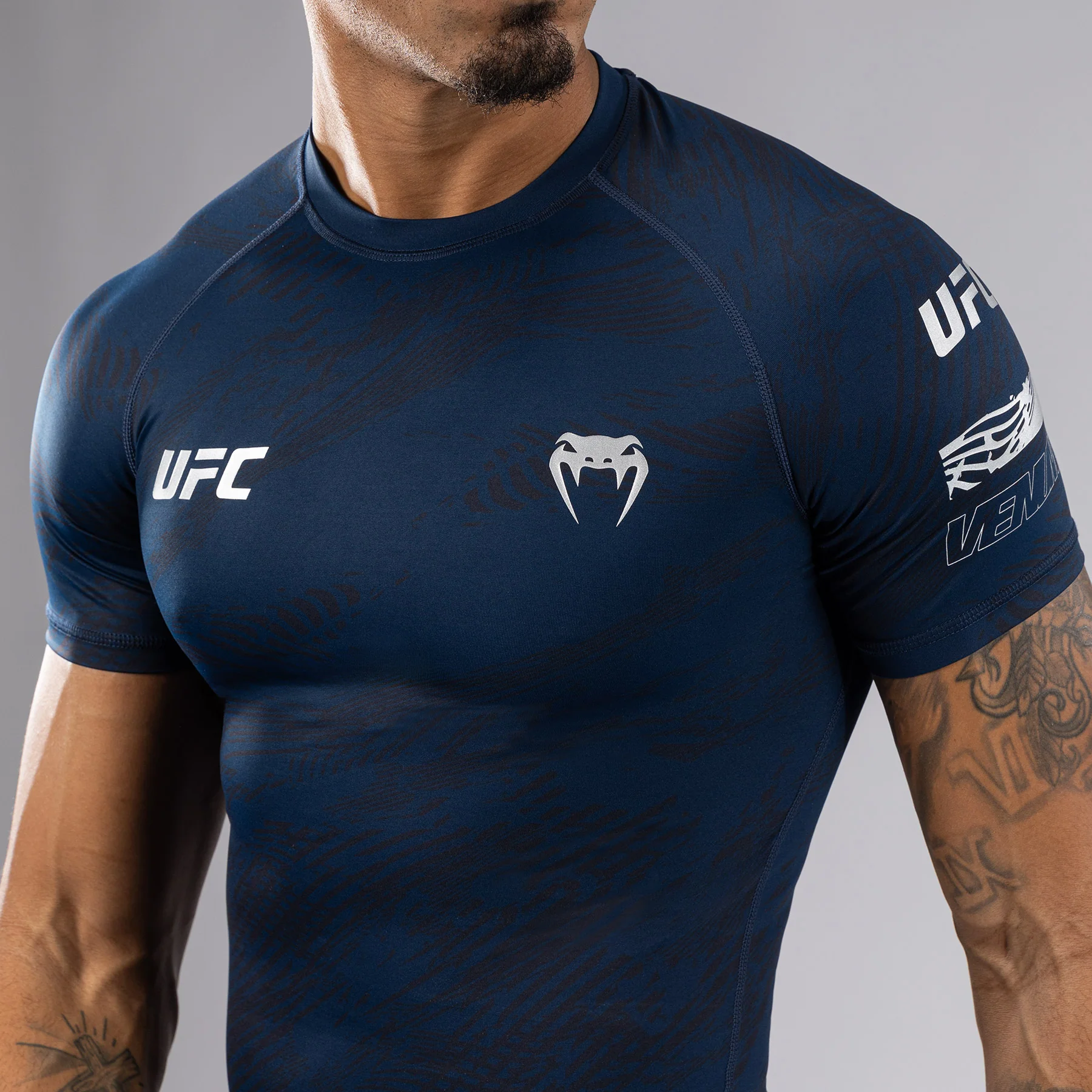 UFC Fusion by Venum Fight Week Rashguard de Manga Corta de Rendimiento para Hombre - Azul oceánico - Image 5