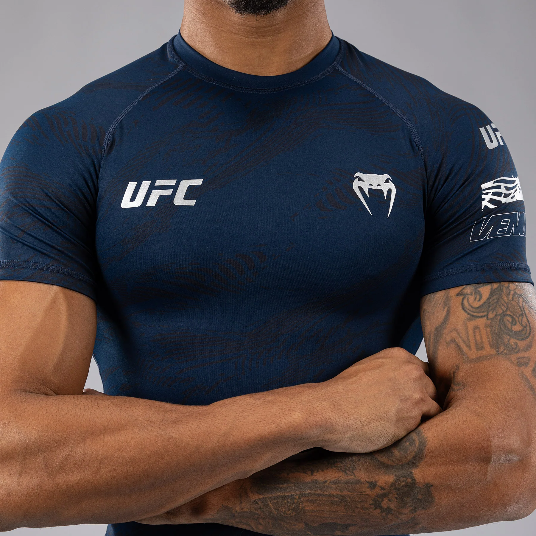 UFC Fusion by Venum Fight Week Rashguard de Manga Corta de Rendimiento para Hombre - Azul oceánico - Image 8