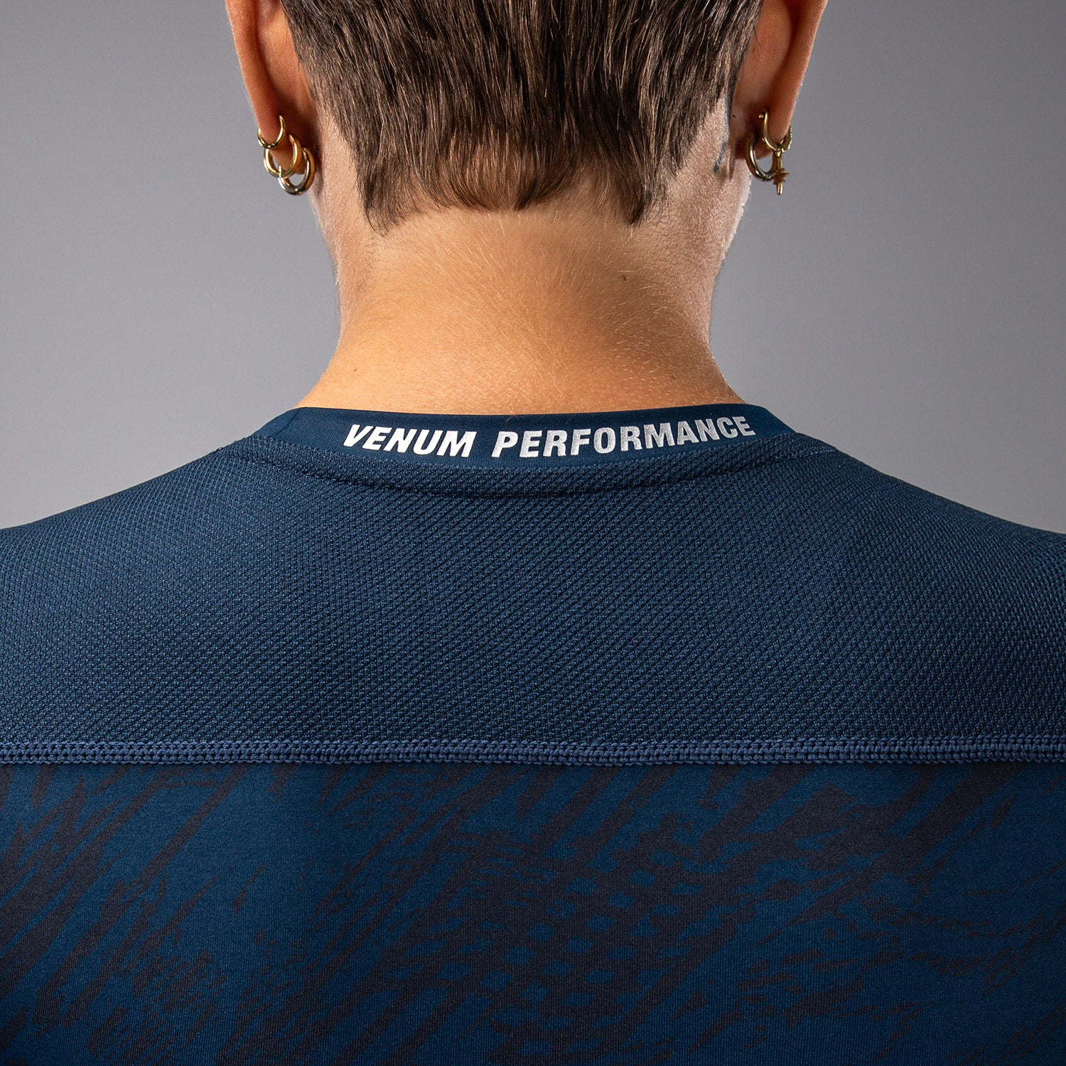 UFC Fusion by Venum Fight Week Rashguard de Manga Larga de Rendimiento para Mujer - Azul oceánico - Image 8