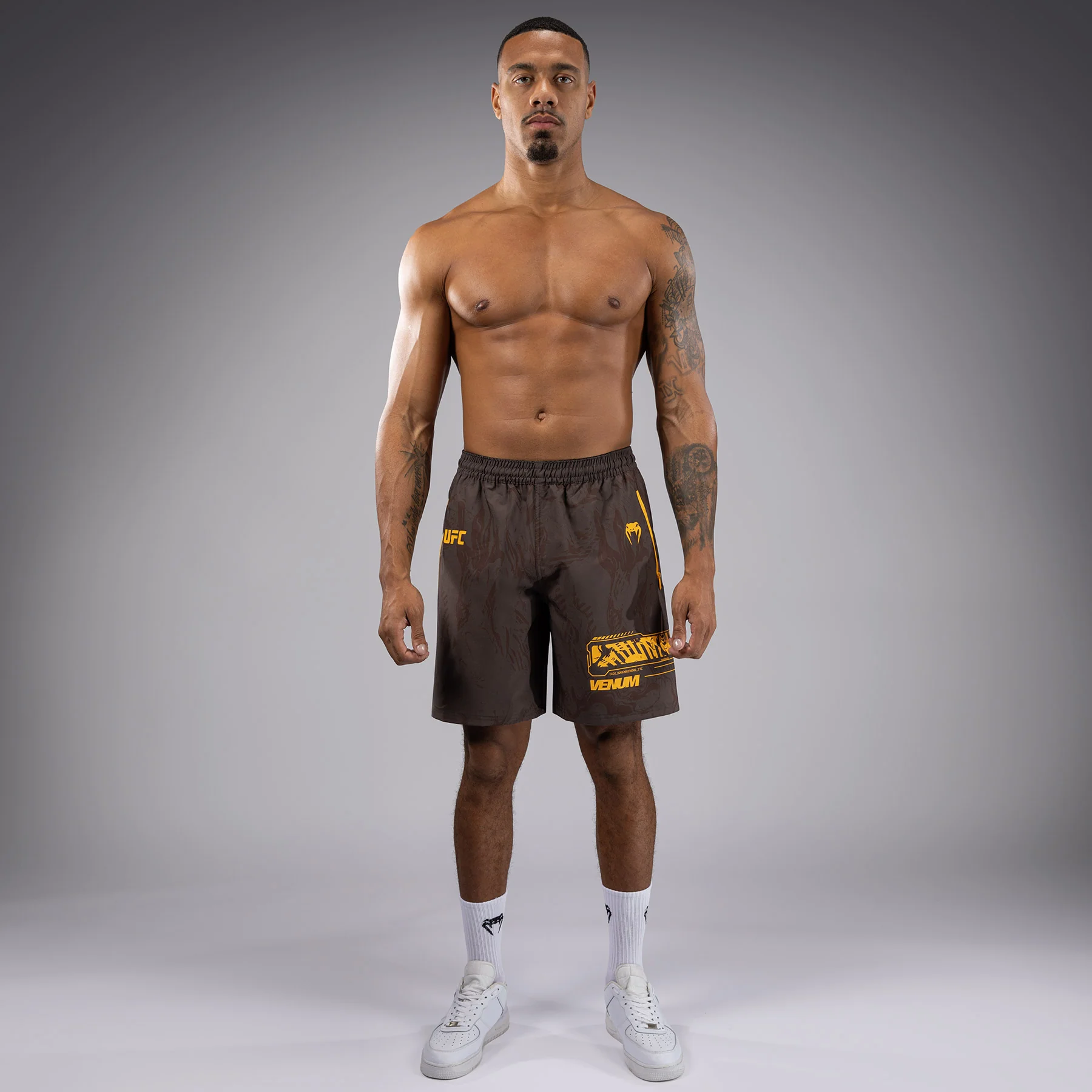 UFC Fusion by Venum Fight Week Shorts de Rendimiento para Hombre - Marrón tierra