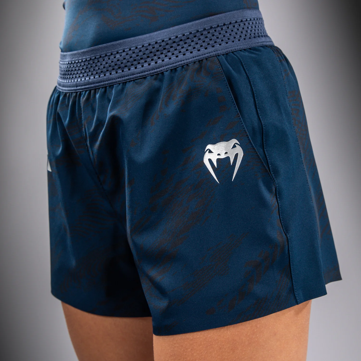 UFC Fusion by Venum Fight Week Shorts de Rendimiento para Mujer - Azul oceánico - Image 5