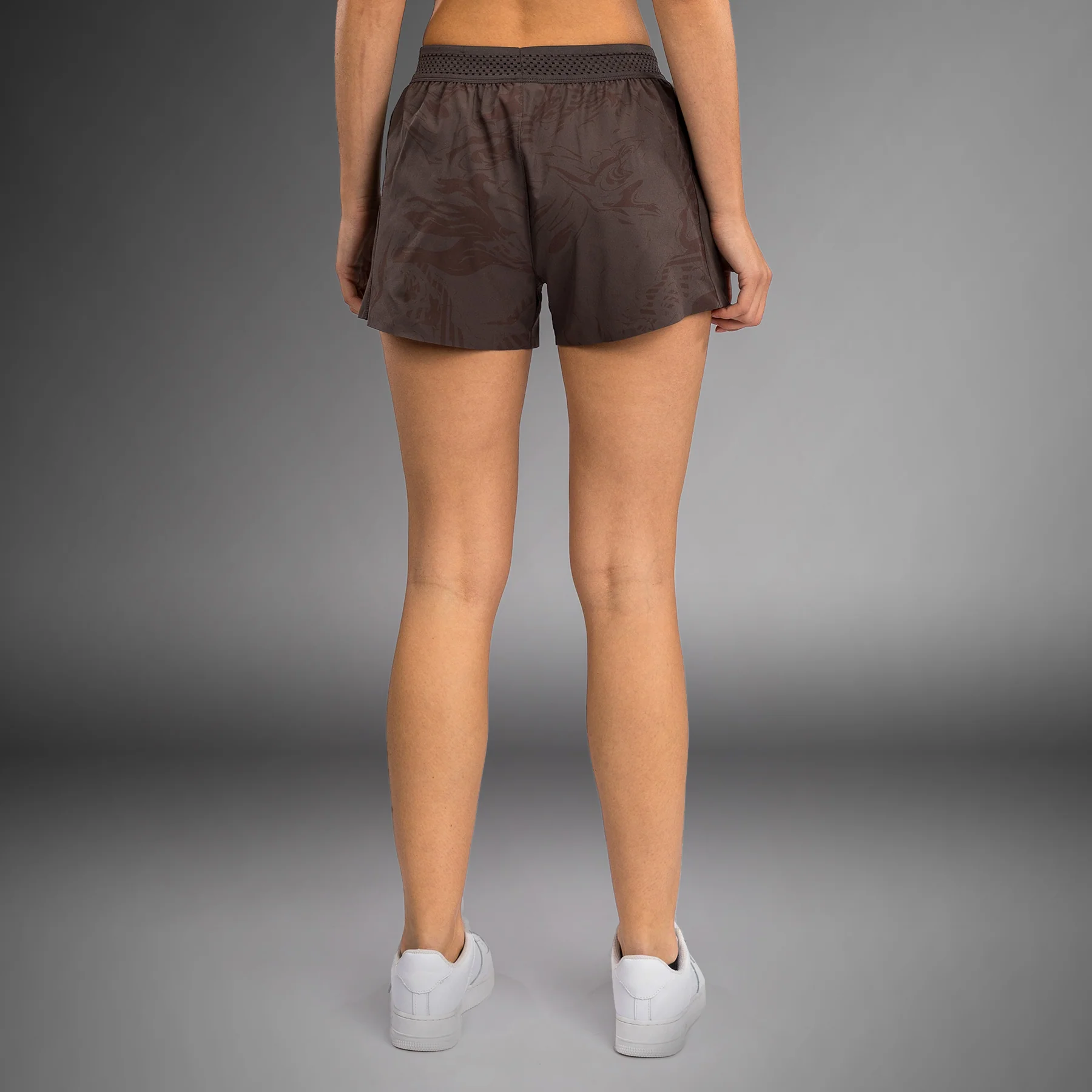 UFC Fusion by Venum Fight Week Shorts de Rendimiento para Mujer - Marrón tierra - Image 2