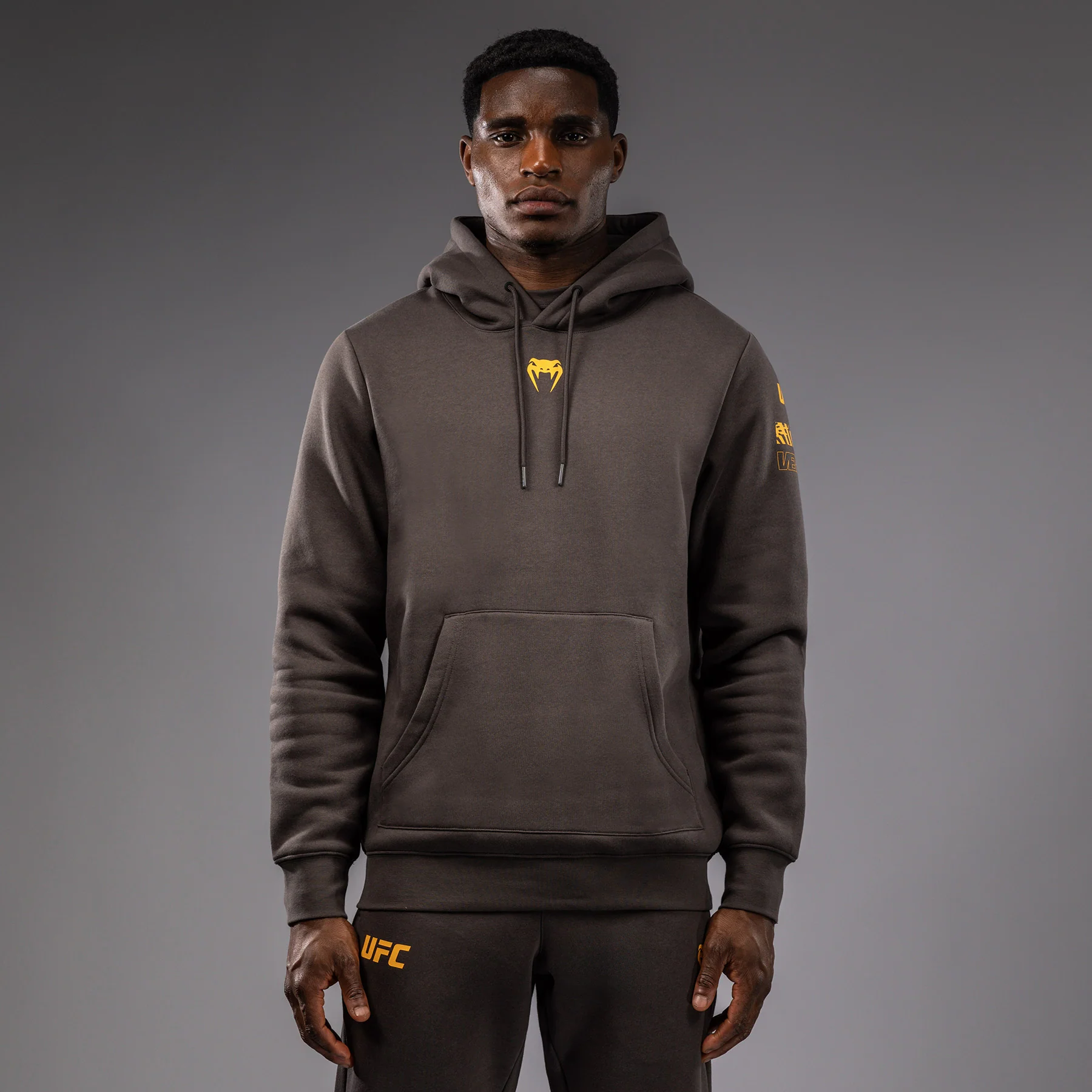 UFC Fusion by Venum Fight Week Sudadera con Capucha para Hombre - Solid Marrón tierra