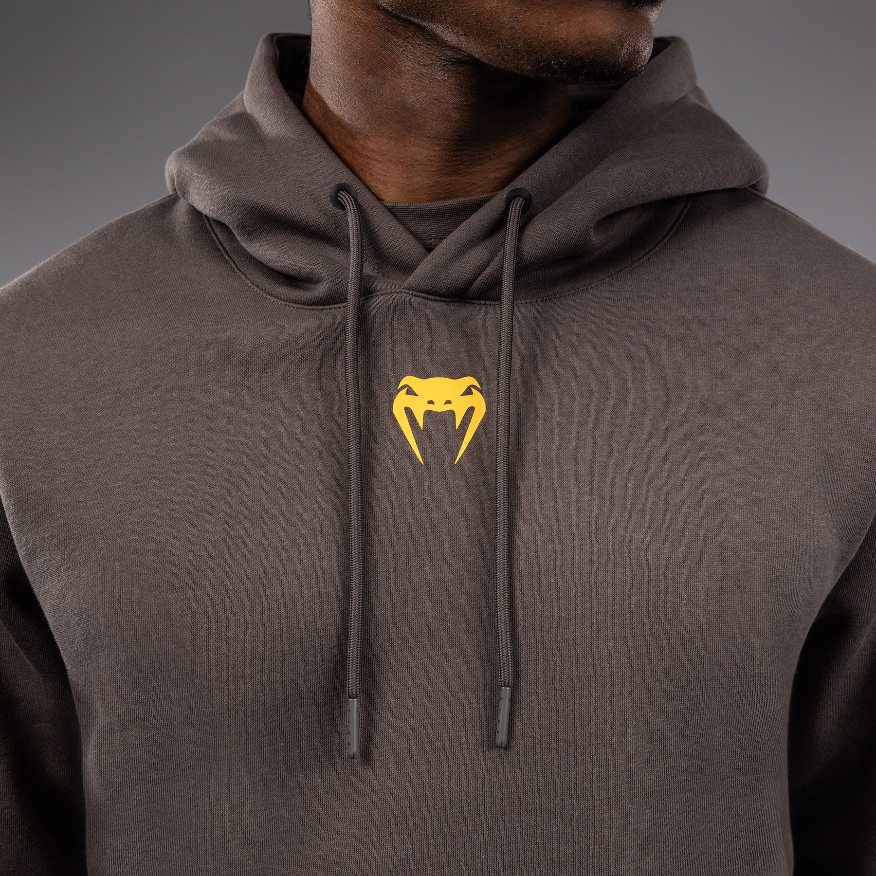 UFC Fusion by Venum Fight Week Sudadera con Capucha para Hombre - Solid Marrón tierra - Image 9