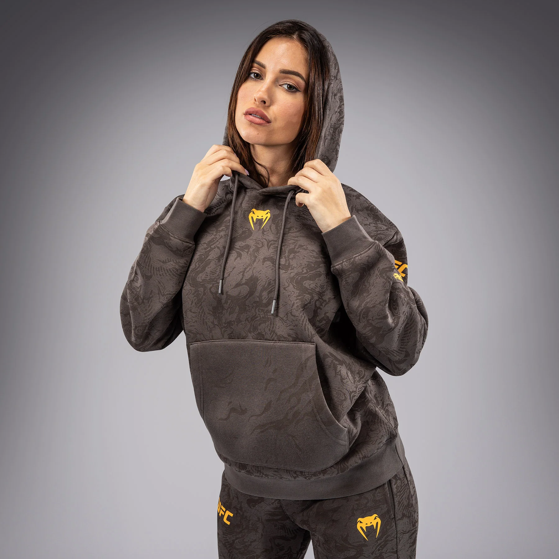 UFC Fusion by Venum Fight Week Sudadera con Capucha para Mujer - Marrón tierra - Image 2