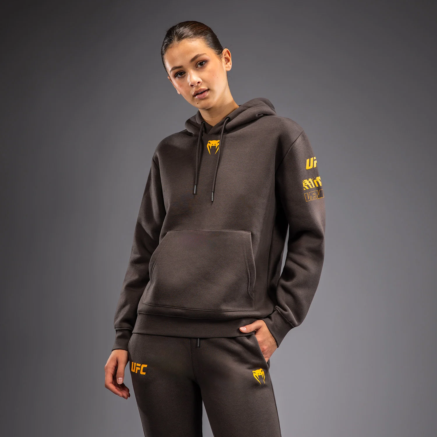 UFC Fusion by Venum Fight Week Sudadera con Capucha para Mujer - Solid Marrón tierra