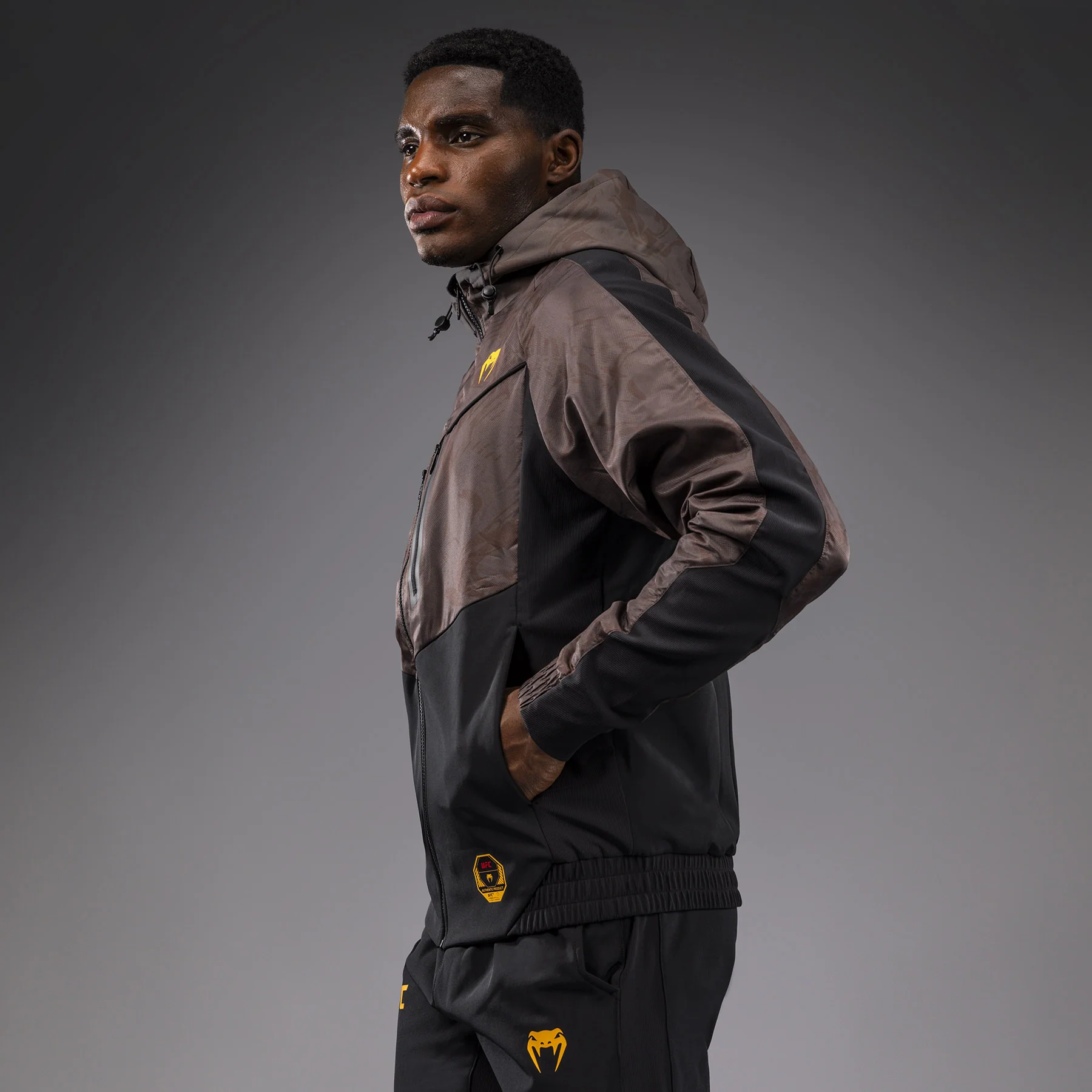 UFC Fusion by Venum Fight Week Sudadera con Cremallera para Hombre - Marrón tierra - Image 3
