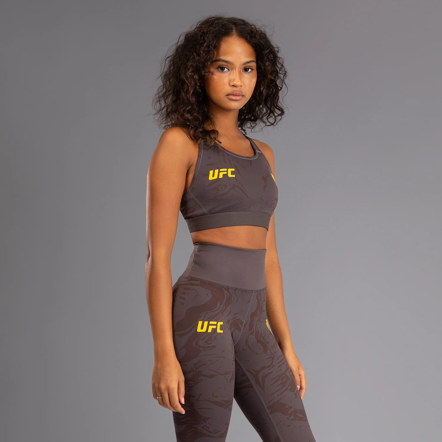 UFC Fusion by Venum Fight Week Sujetador Deportivo para Mujer - Marrón tierra - Image 2