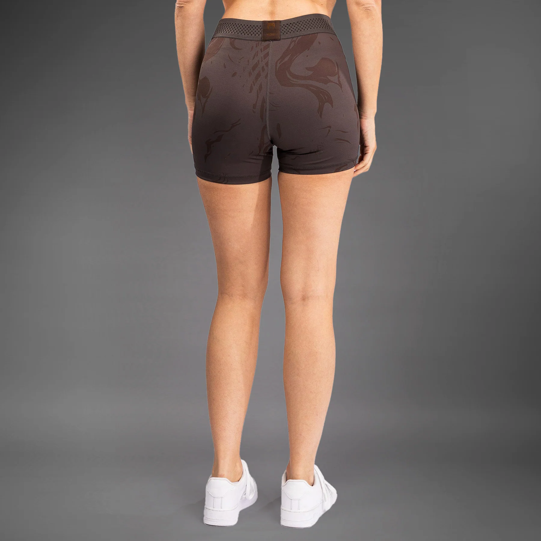 UFC Fusion by Venum Fight Week Vale Tudo Shorts para Mujer - Marrón tierra - Image 2