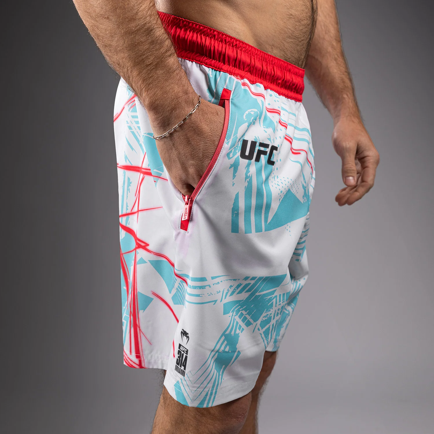 UFC Fusion By Venum Miami Edition Fight Week Performance Pantalones cortos para hombre - Blanca - Image 5