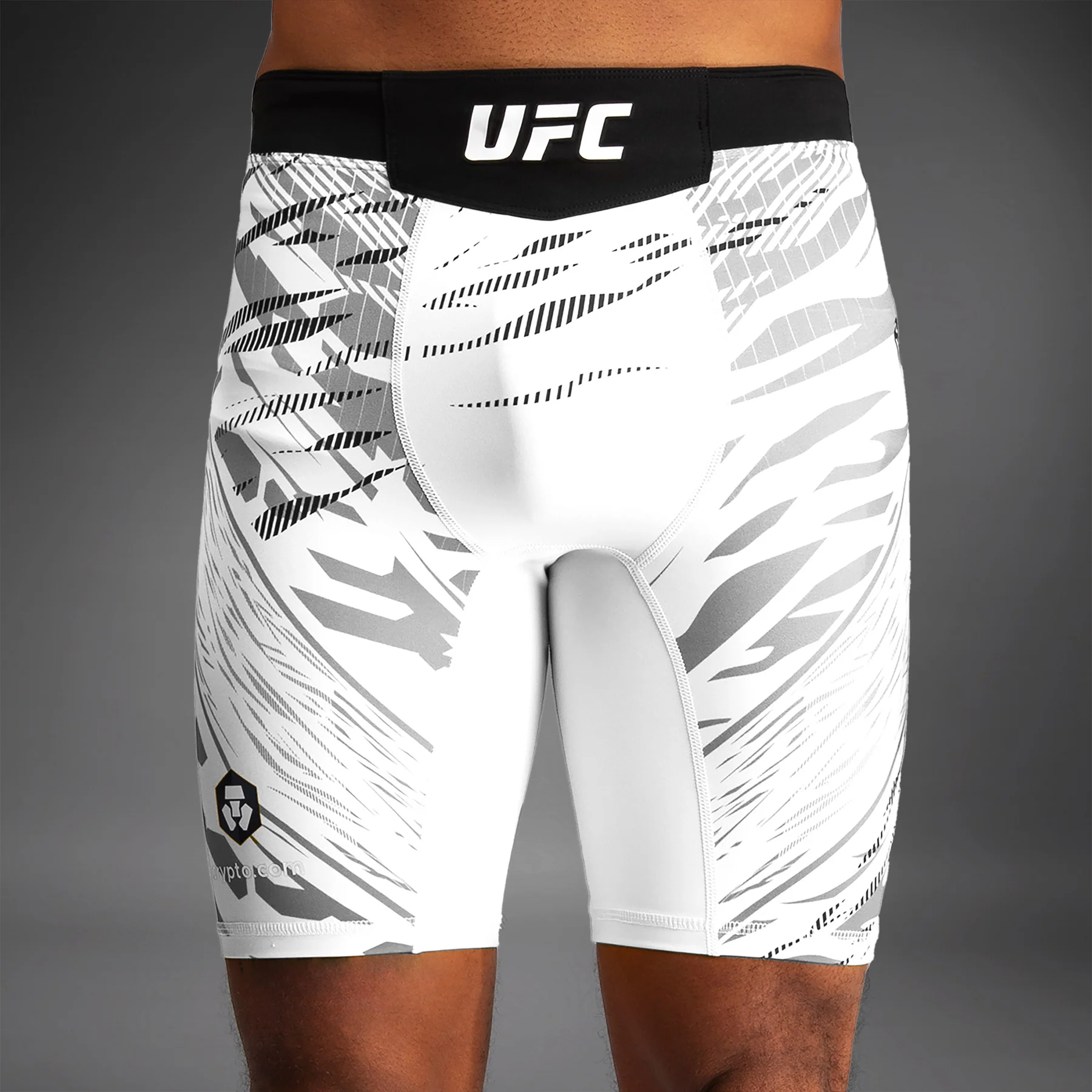 UFC Fusion by Venum Personalizados Authentic Fight Night Vale Tudo Shorts para Hombre - Blanco - Image 5