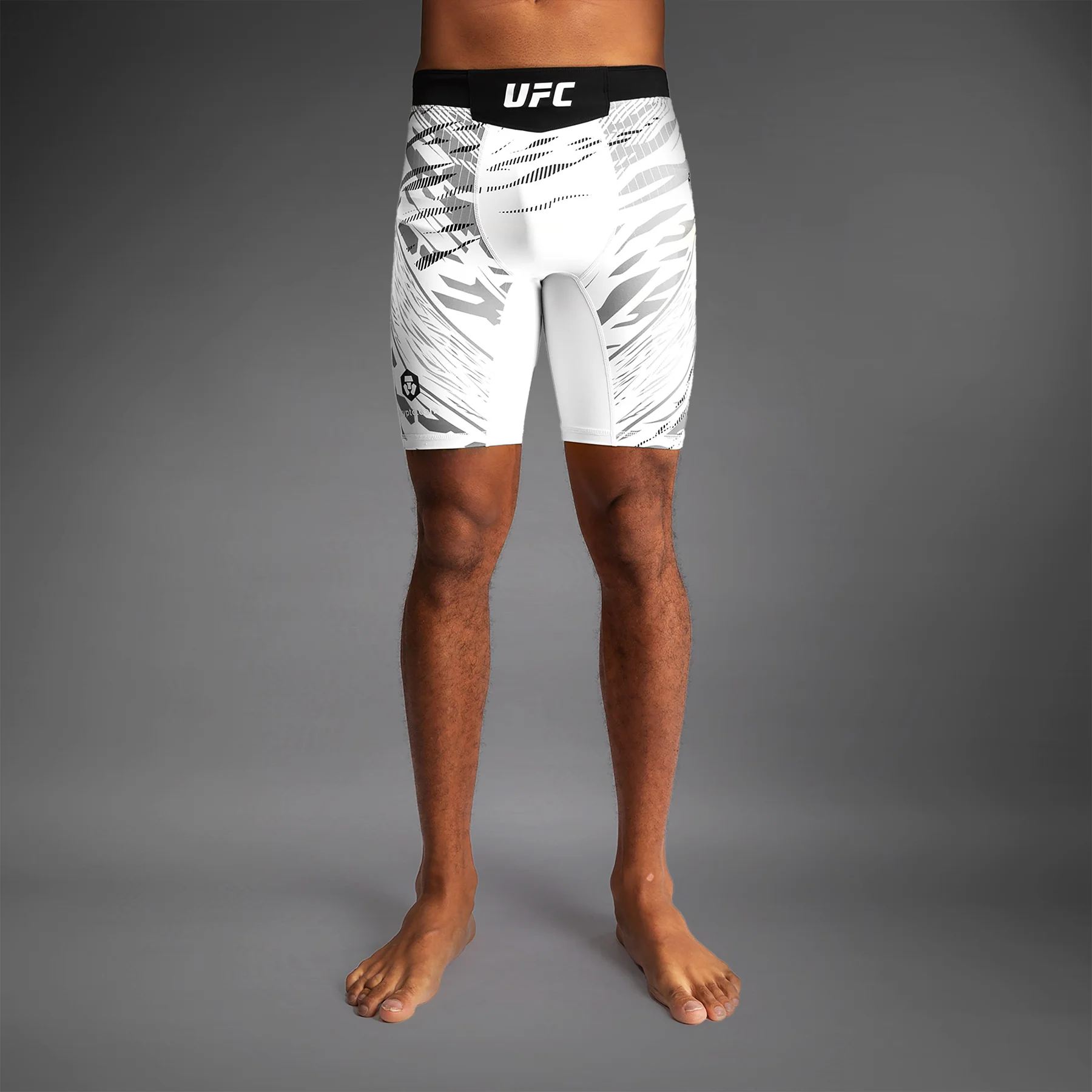 UFC Fusion by Venum Personalizados Authentic Fight Night Vale Tudo Shorts para Hombre - Blanco - Image 8