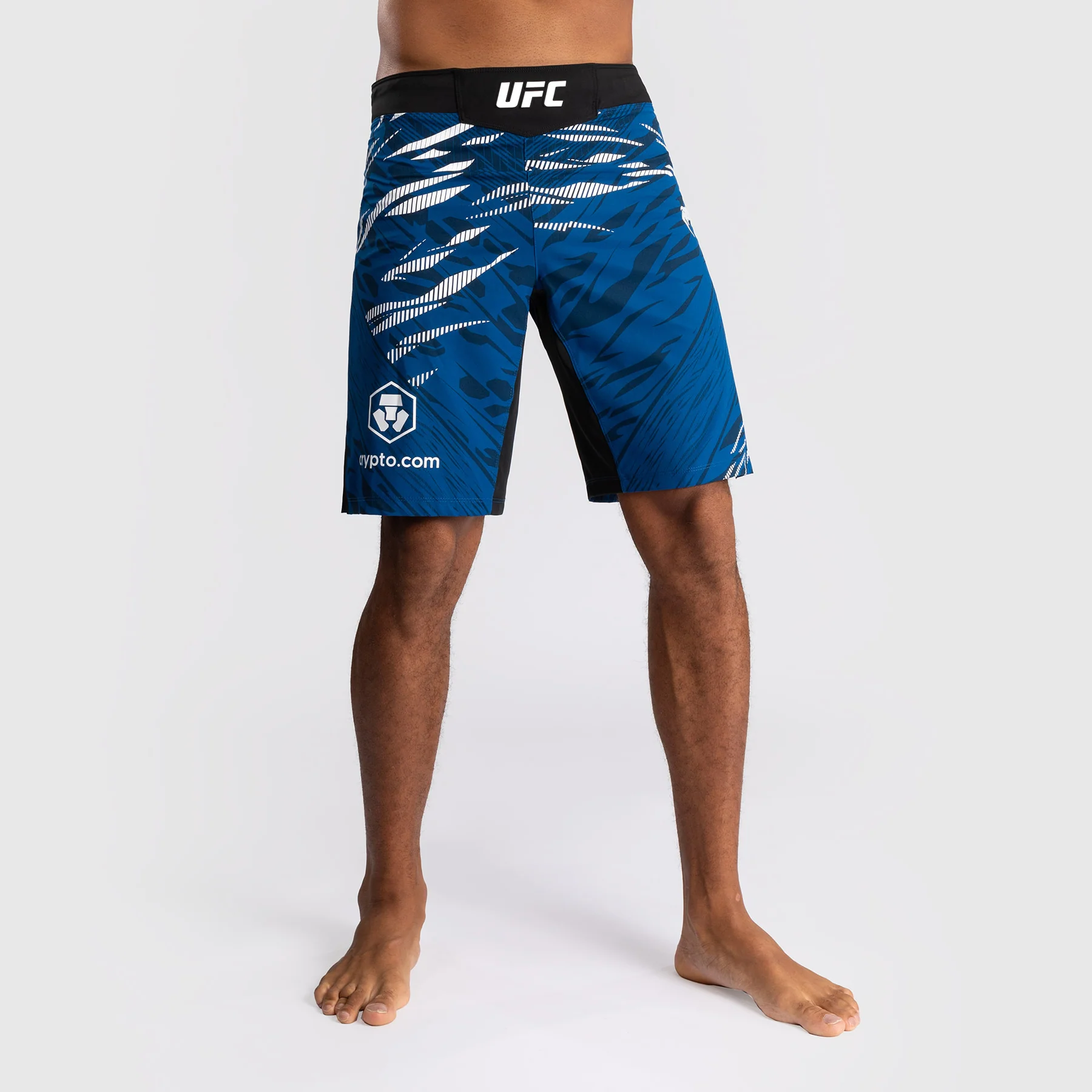 UFC Fusion by Venum Personalizados Authentic Fight Night Shorts de Lucha para Hombre - Ajuste Largo - Azul - Image 4