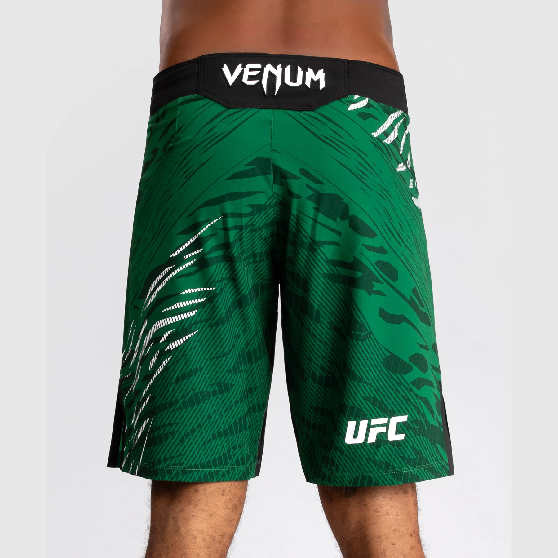 UFC Fusion by Venum Personalizados Authentic Fight Night Shorts de Lucha para Hombre - Ajuste Largo - Verde - Image 6