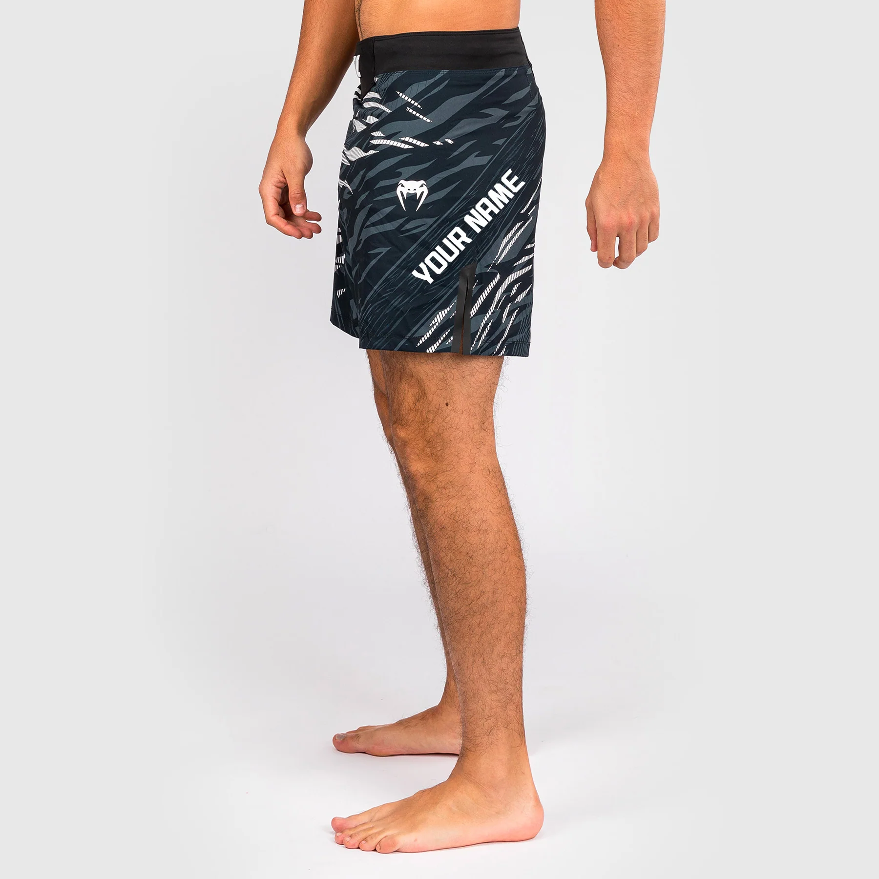 UFC Fusion by Venum Personalizados Authentic Fight Night Shorts de Lucha para Hombre - Ajuste Corto - Negro