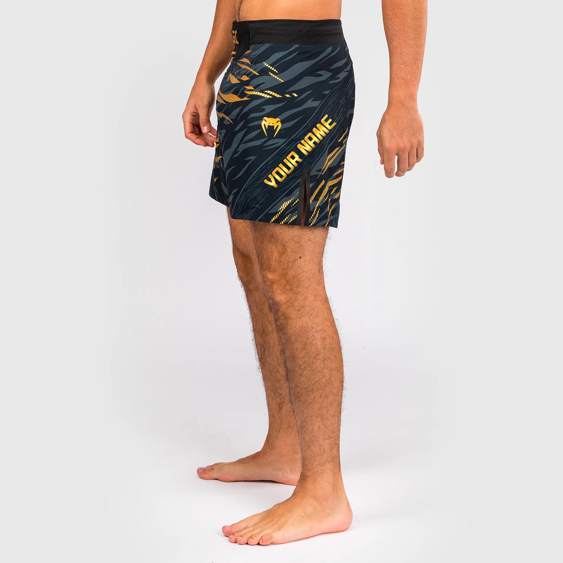 UFC Fusion by Venum Personalizados Authentic Fight Night Shorts de Lucha para Hombre - Ajuste Corto - Campeón
