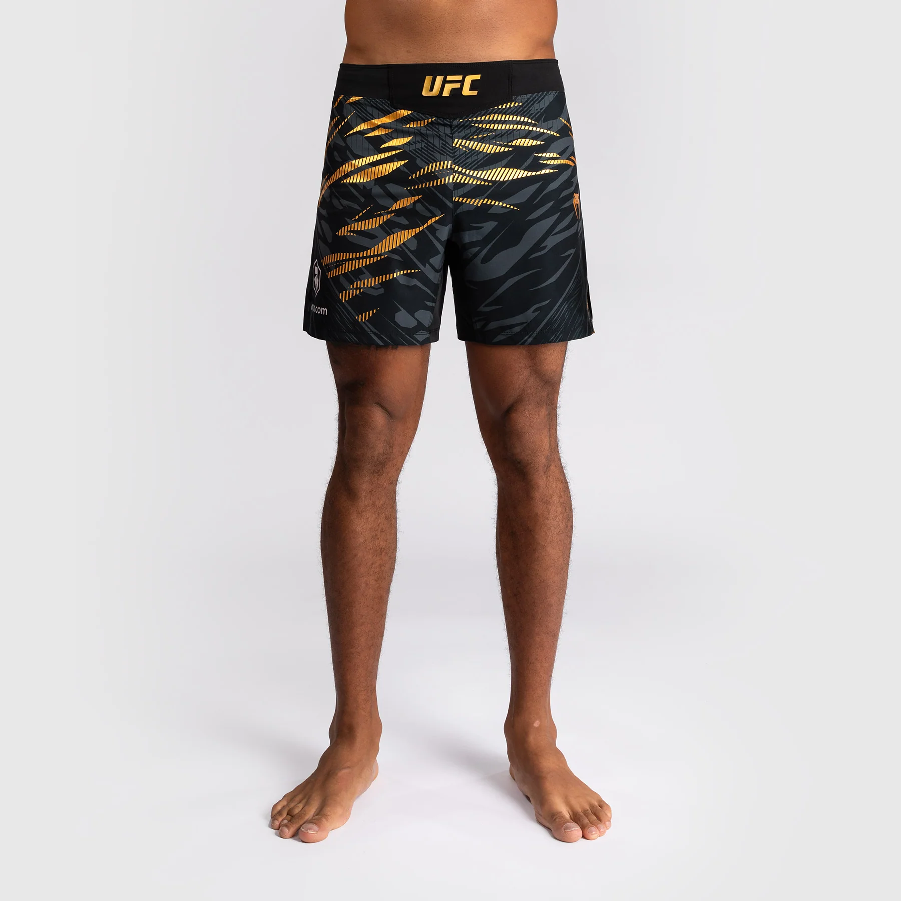 UFC Fusion by Venum Personalizados Authentic Fight Night Shorts de Lucha para Hombre - Ajuste Corto - Campeón - Image 2