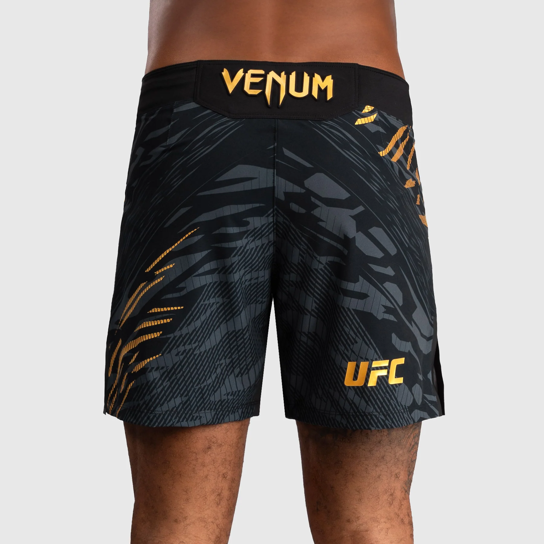 UFC Fusion by Venum Personalizados Authentic Fight Night Shorts de Lucha para Hombre - Ajuste Corto - Campeón - Image 6