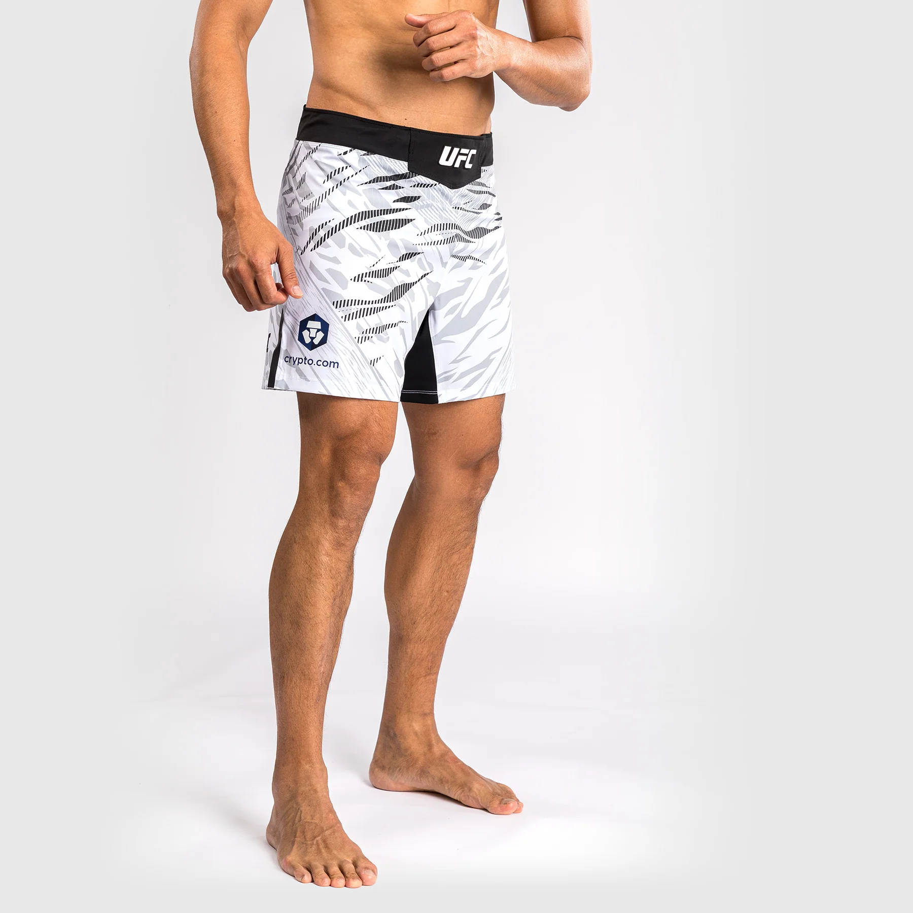 UFC Fusion by Venum Personalizados Authentic Fight Night Shorts de Lucha para Hombre - Ajuste Corto - Blanco - Image 3