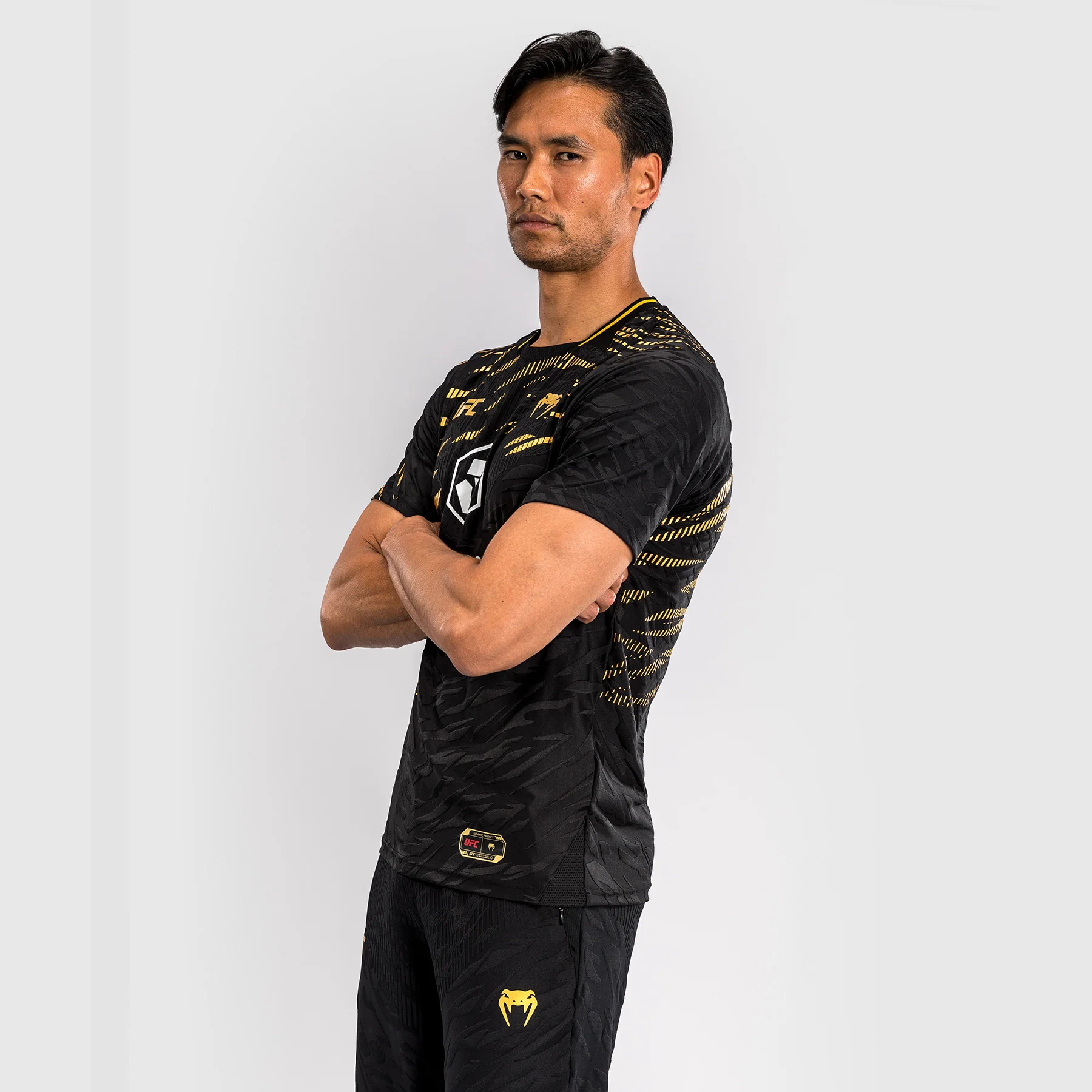 UFC Fusion by Venum Personalizados Authentic Fight Night Camiseta de Salida para Hombre - Campeón - Image 4