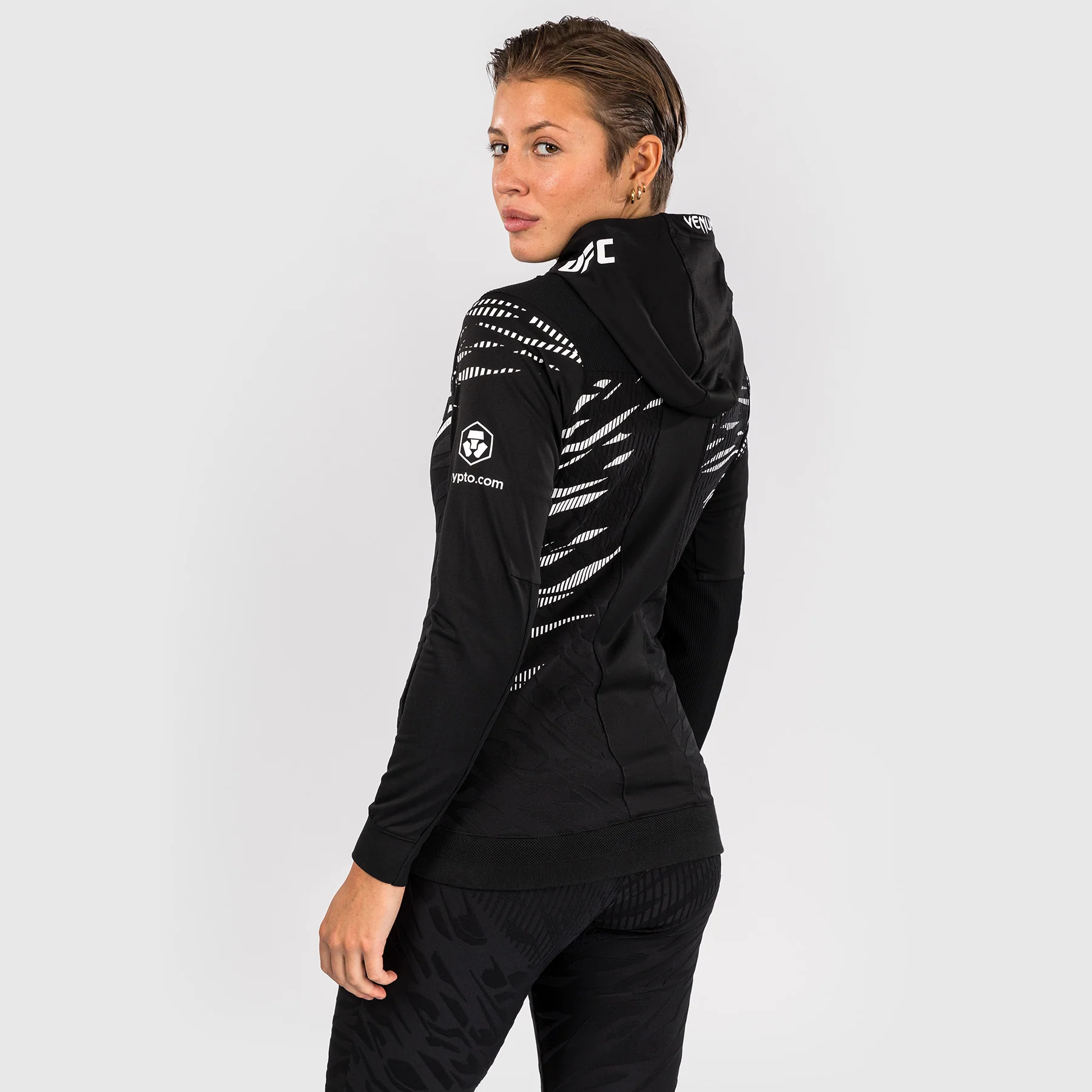 UFC Fusion by Venum Personalizados Authentic Fight Night Sudadera con Capucha para Mujer - Negro - Image 3