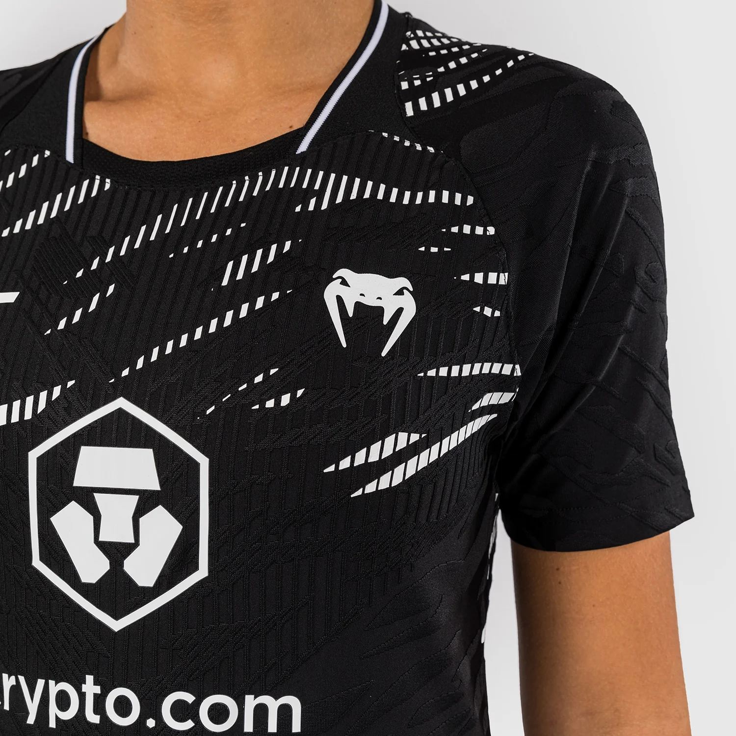 UFC Fusion by Venum Personalizados Authentic Fight Night Camiseta de Salida para Mujer - Negro - Image 6