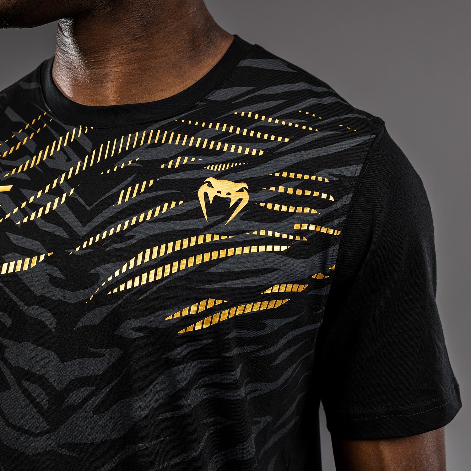 UFC Fusion by Venum Replica Camiseta de Manga Corta para Hombre - Champion - Image 6