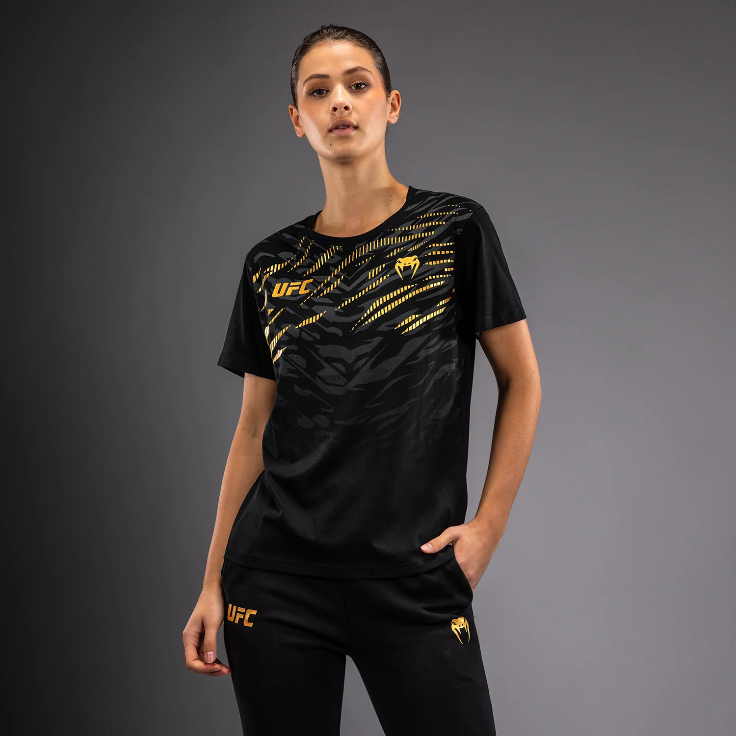 UFC Fusion by Venum Replica Camiseta de Manga Corta para Mujer - Champion