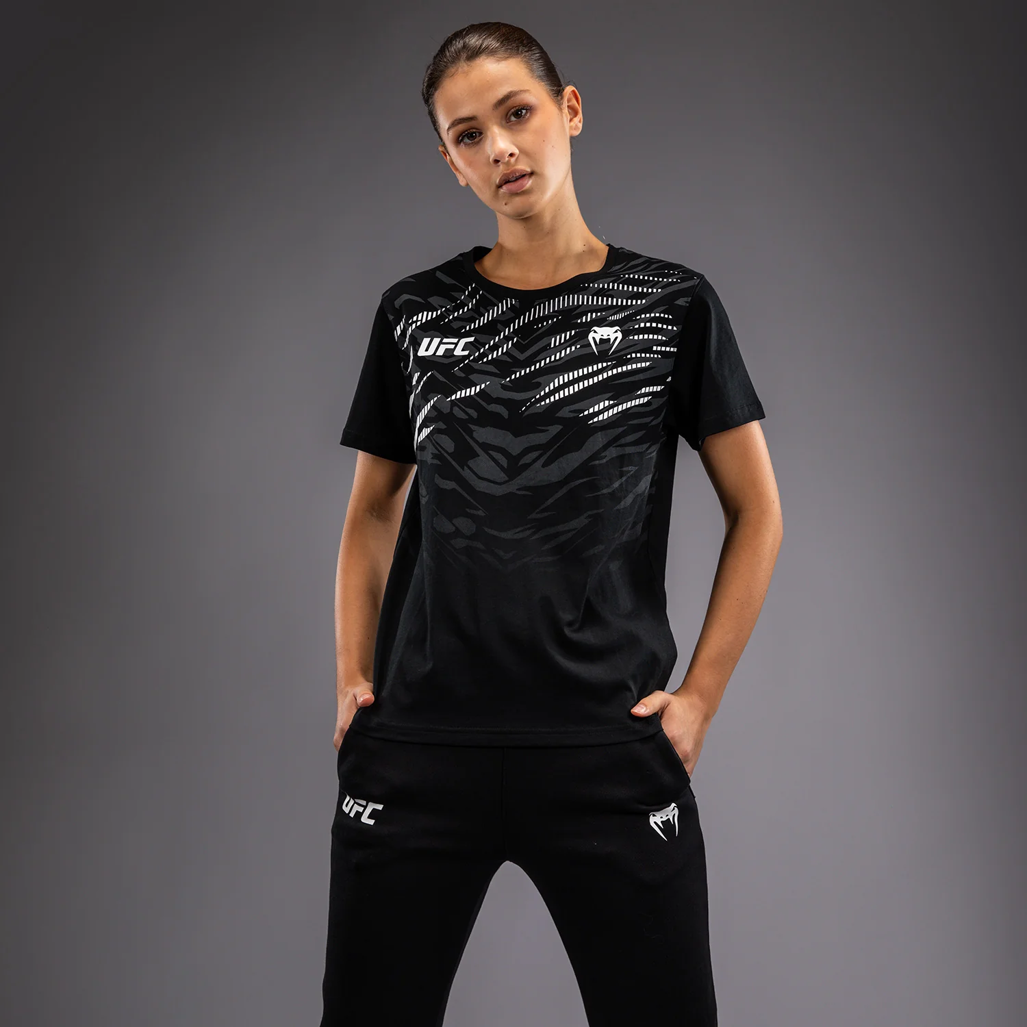 UFC Fusion by Venum Replica Camiseta de Manga Corta para Mujer - Negro
