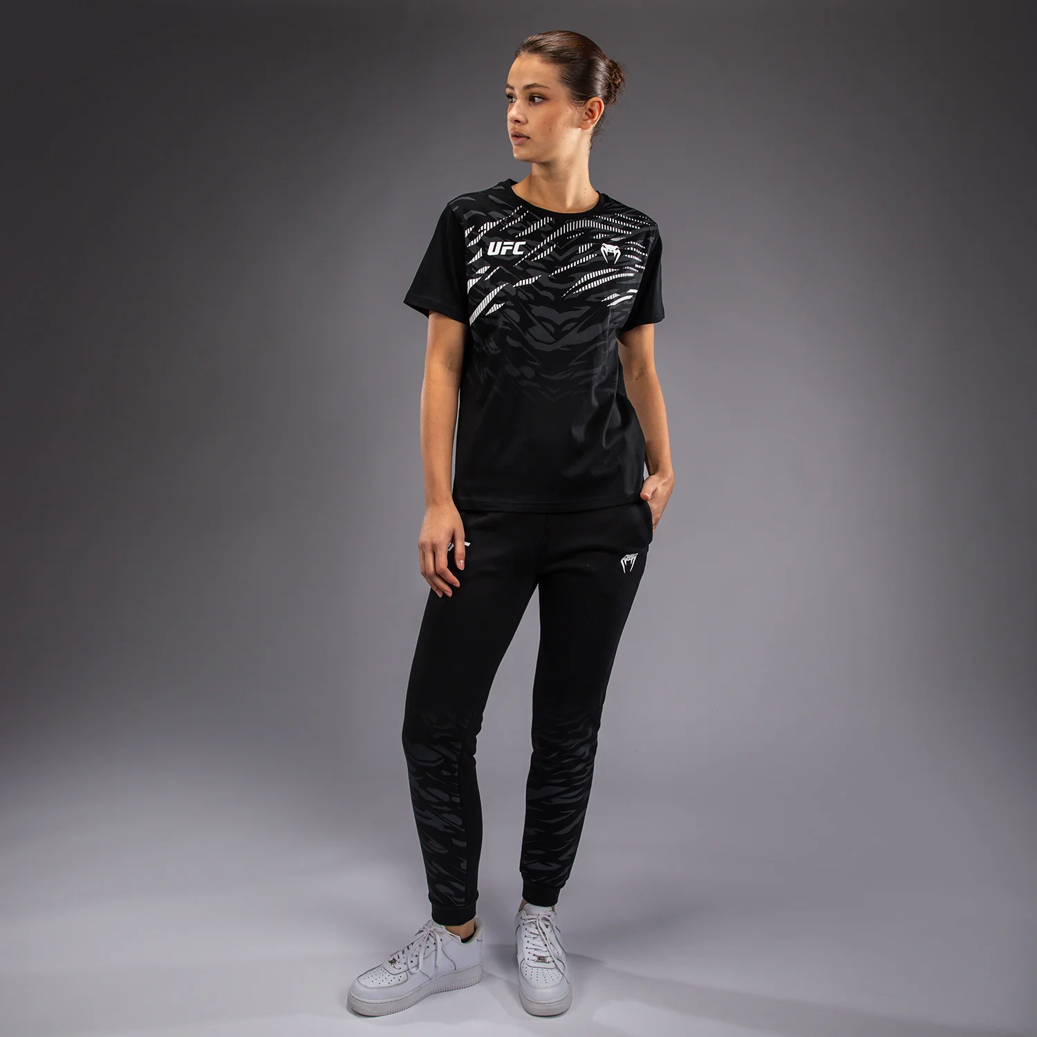 UFC Fusion by Venum Replica Camiseta de Manga Corta para Mujer - Negro - Image 3
