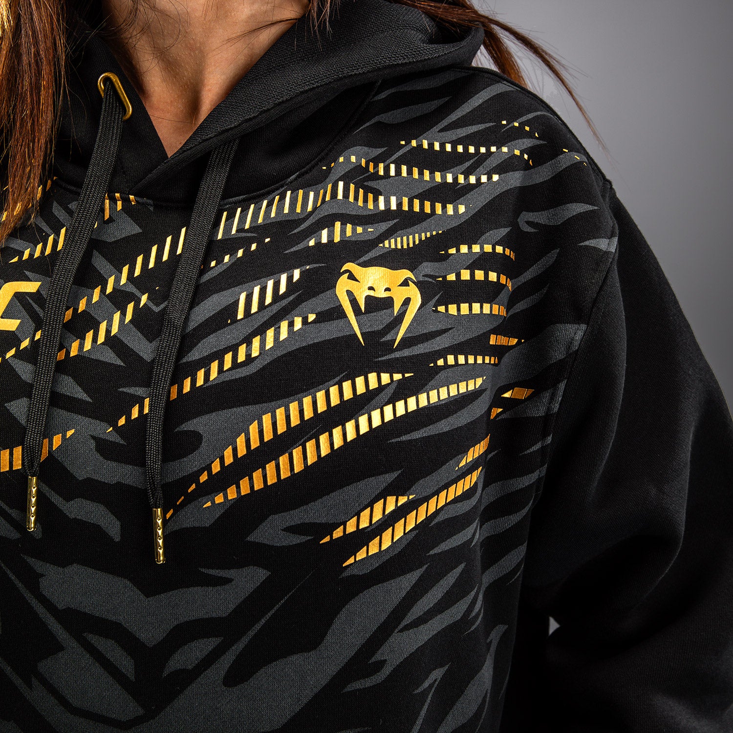 UFC Fusion by Venum Replica Sudadera con Capucha para Mujer - Champion - Image 5