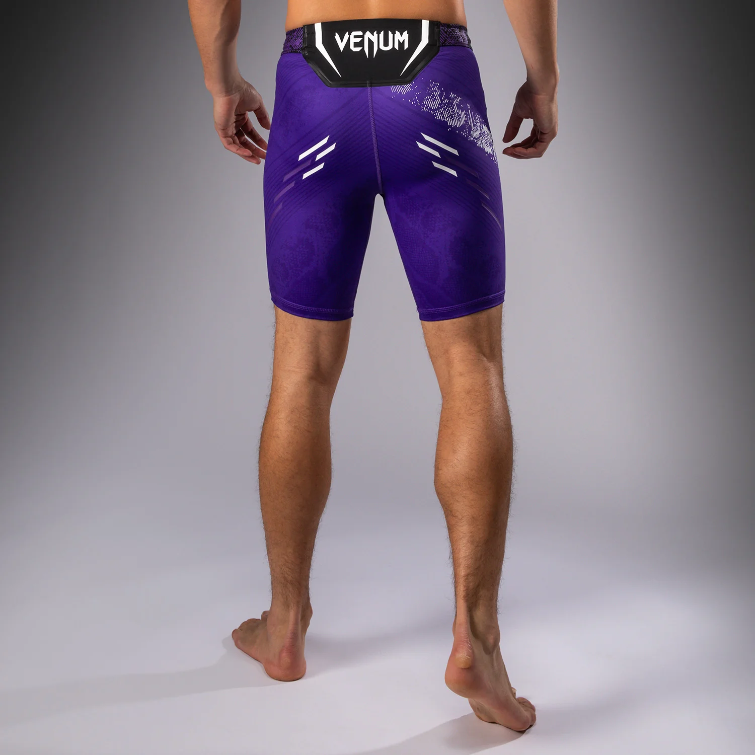 UFC Adrenaline by Venum Authentic Fight Night Vale Tudo Shorts para Hombre - Morado - Image 2