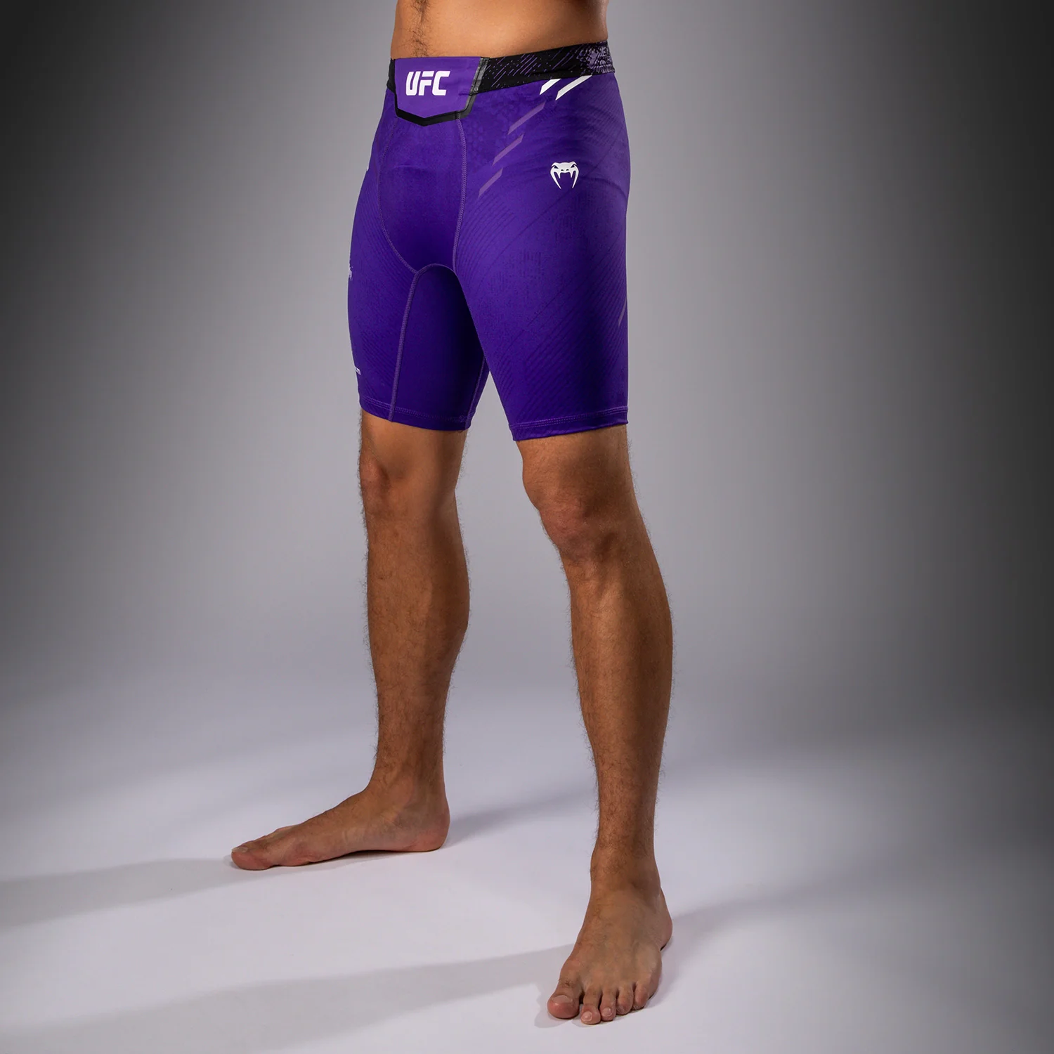 UFC Adrenaline by Venum Authentic Fight Night Vale Tudo Shorts para Hombre - Morado - Image 3