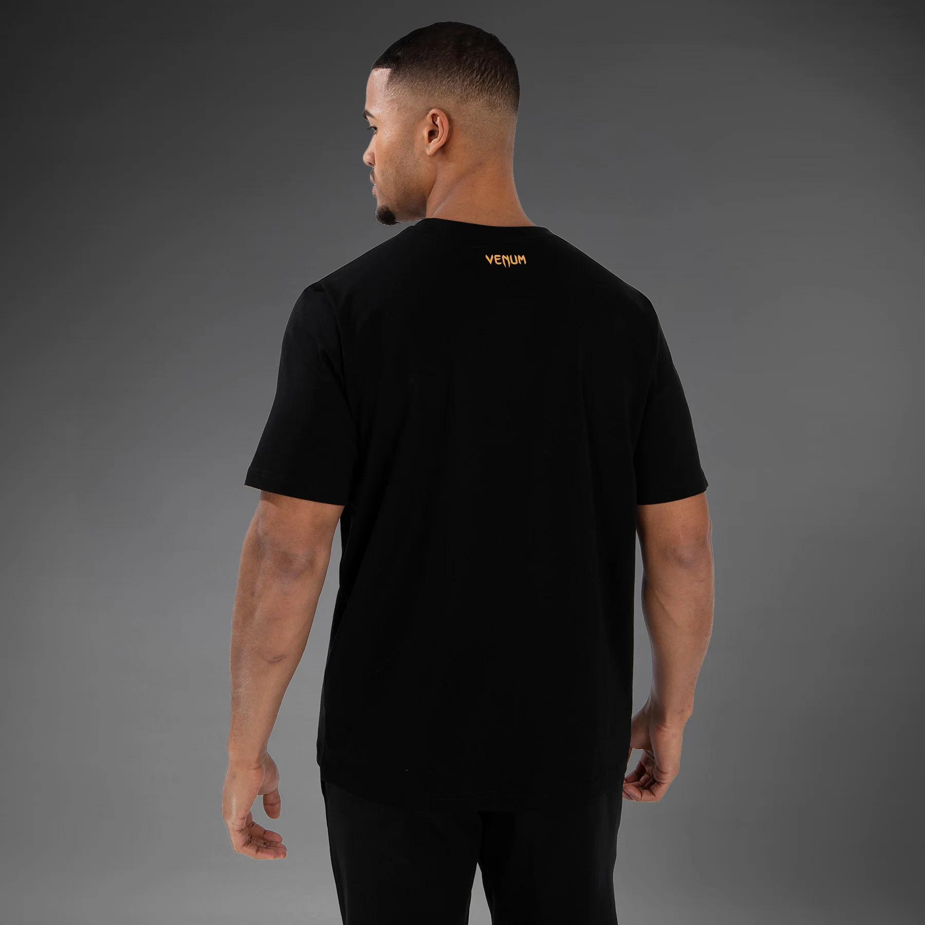 UFC Venum Classic  Camiseta - Negro/Dorado - Image 2