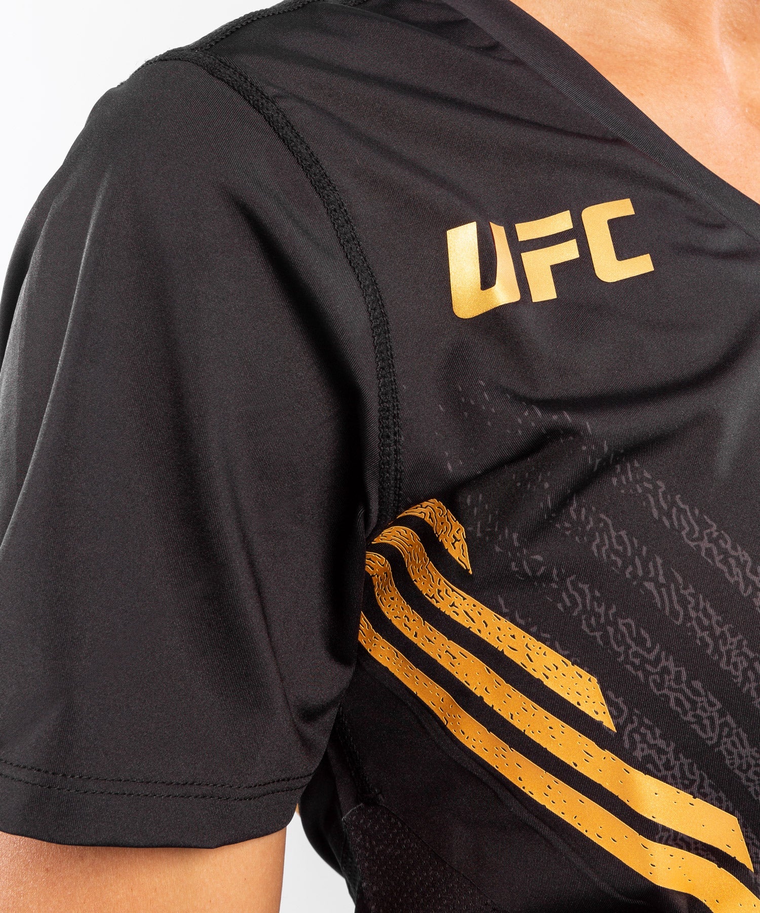 Camiseta Técnica Para Mujer Fighters UFC Venum Authentic Fight Night - Campeón - Image 6