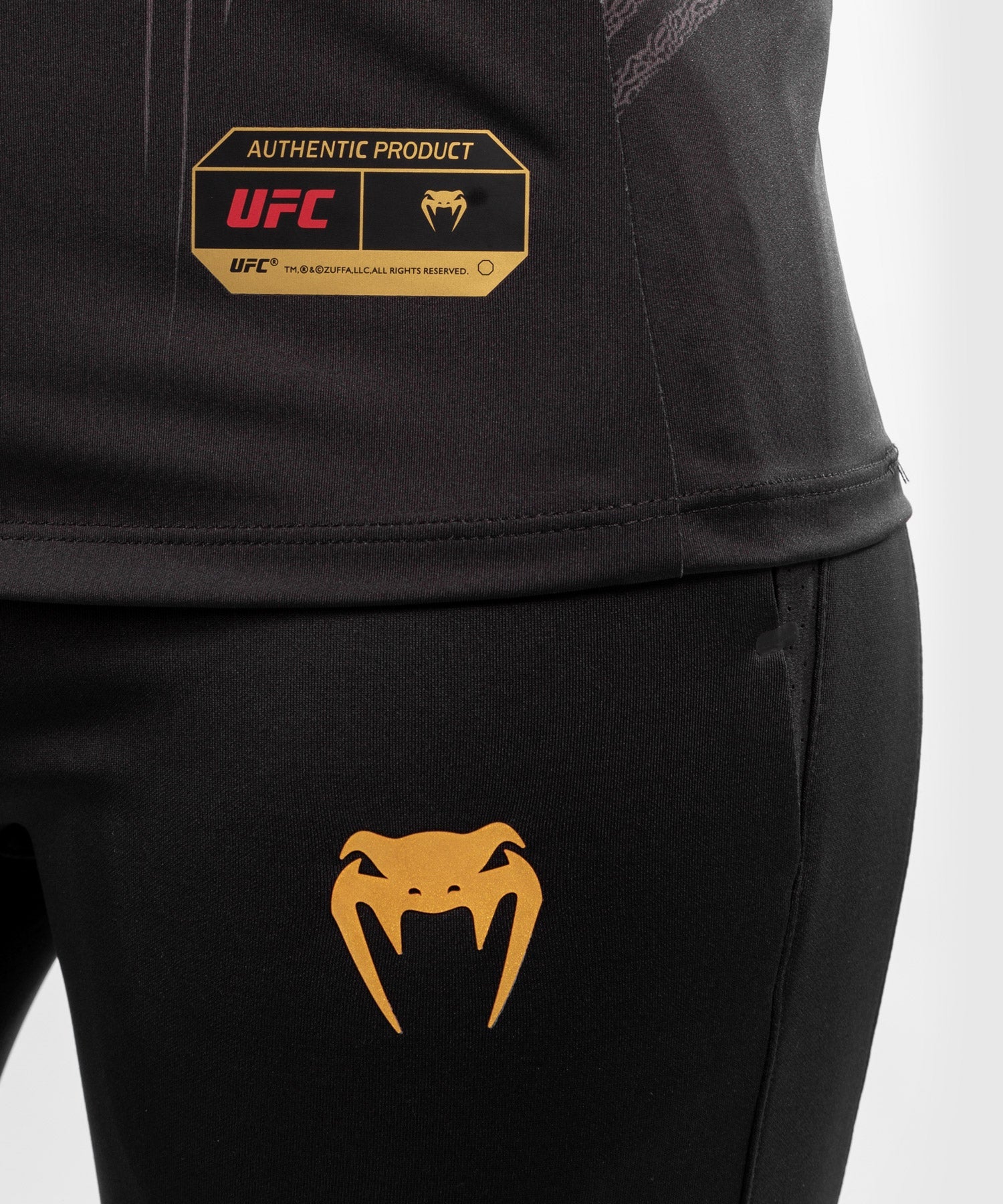 Camiseta Técnica Para Mujer Fighters UFC Venum Authentic Fight Night - Campeón - Image 7