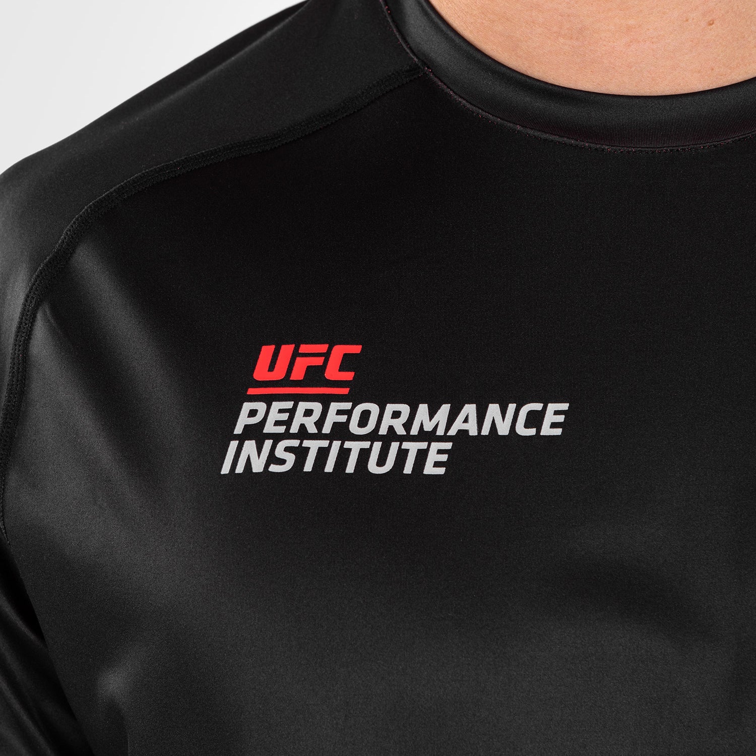 UFC Venum Performance Institute 2.0 Camiseta para Hombre Dry-Tech - Negra/Roja - Image 5