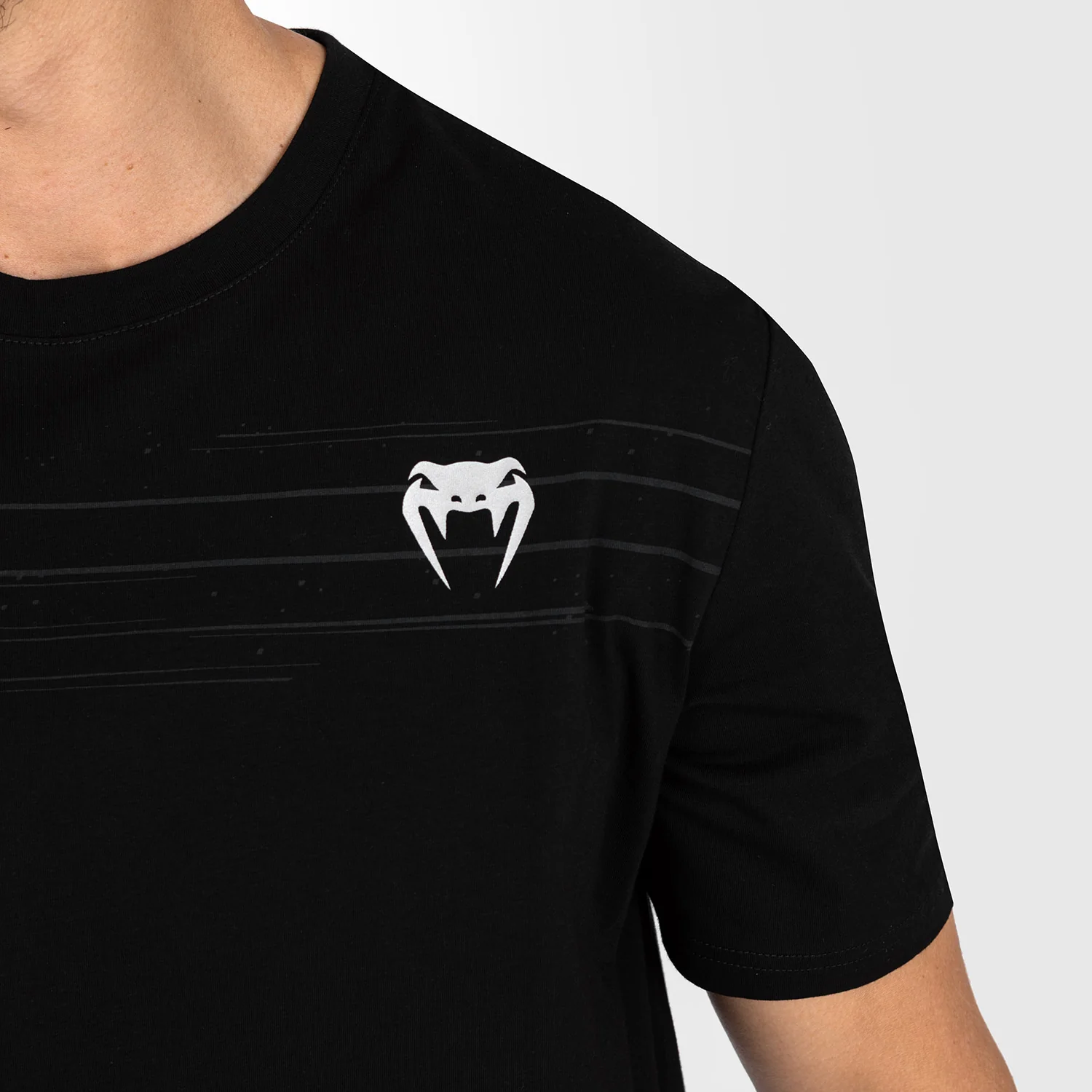 UFC Venum Performance Institute 2.0 Camiseta para Hombre - Negra/Roja - Image 5