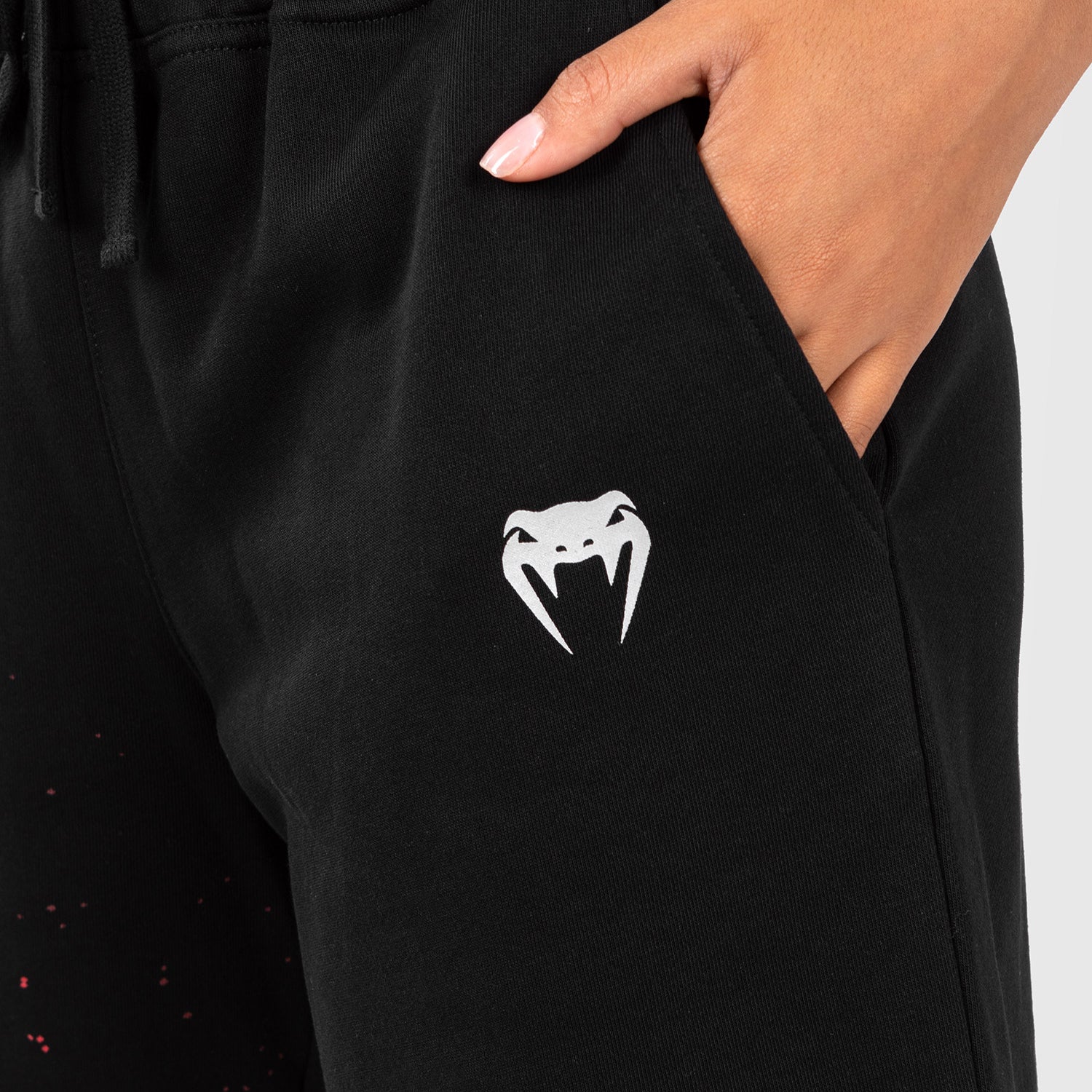 UFC Venum Performance Institute 2.0 Coton Short - Negro/Rojo - Image 5