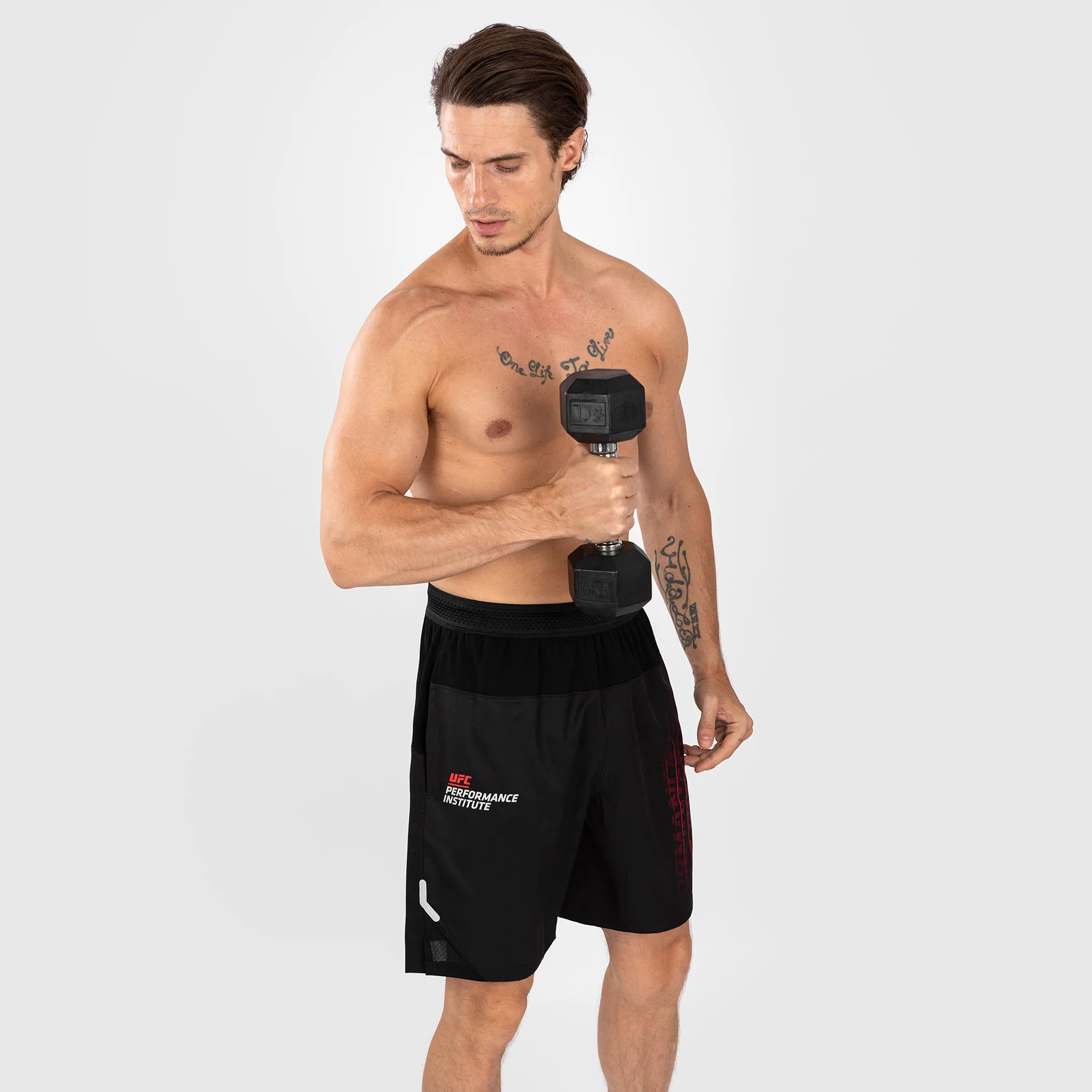 UFC Venum Performance Institute 2.0 Pantalones cortos de alto rendimiento para Hombre - Negro/Rojo - Image 3