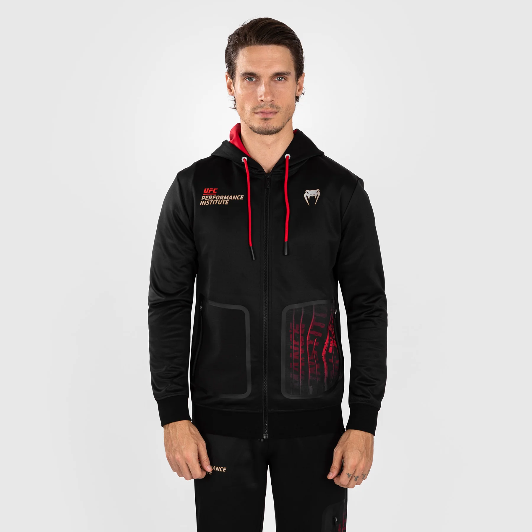 UFC Venum Performance Institute 2.0 Sudadera con cremallera para hombre - Negra/Roja - Image 2